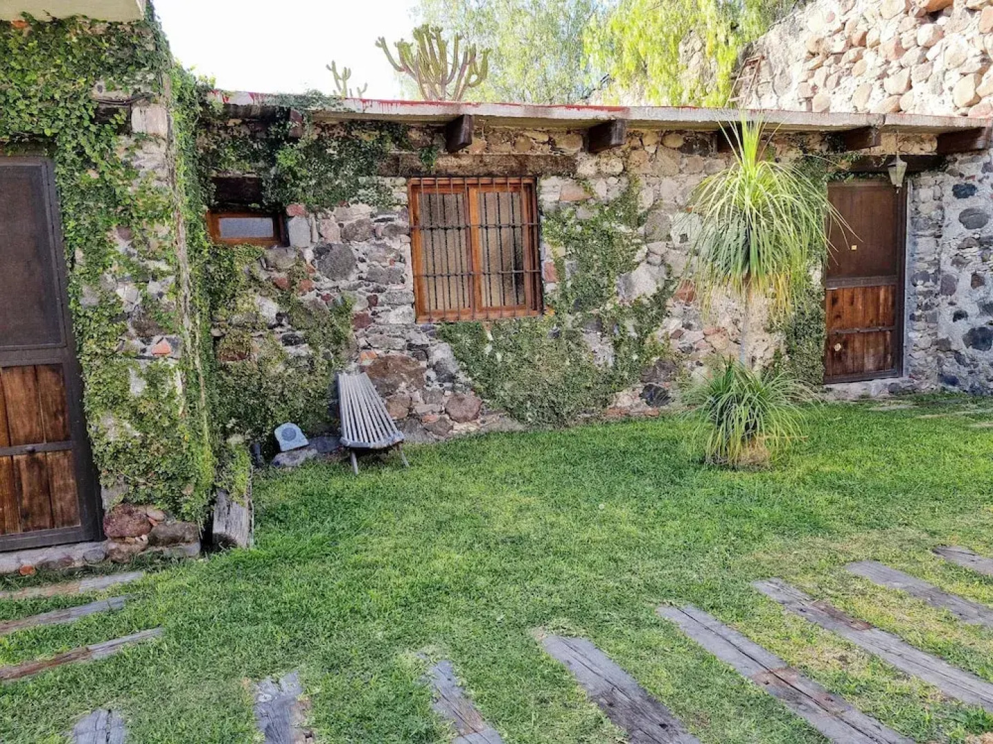 Hotel Hacienda SACAL