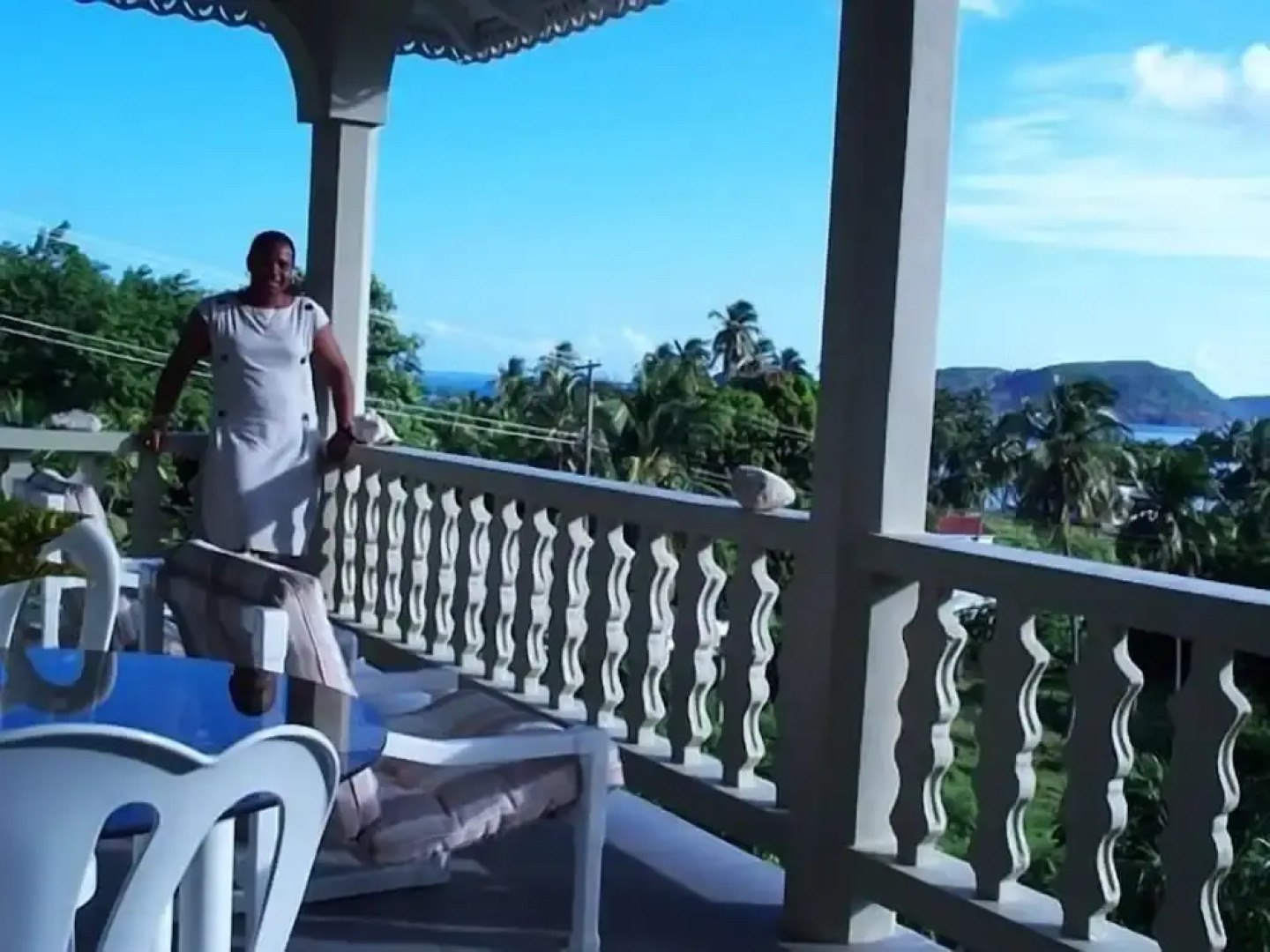 Island inn Apartments