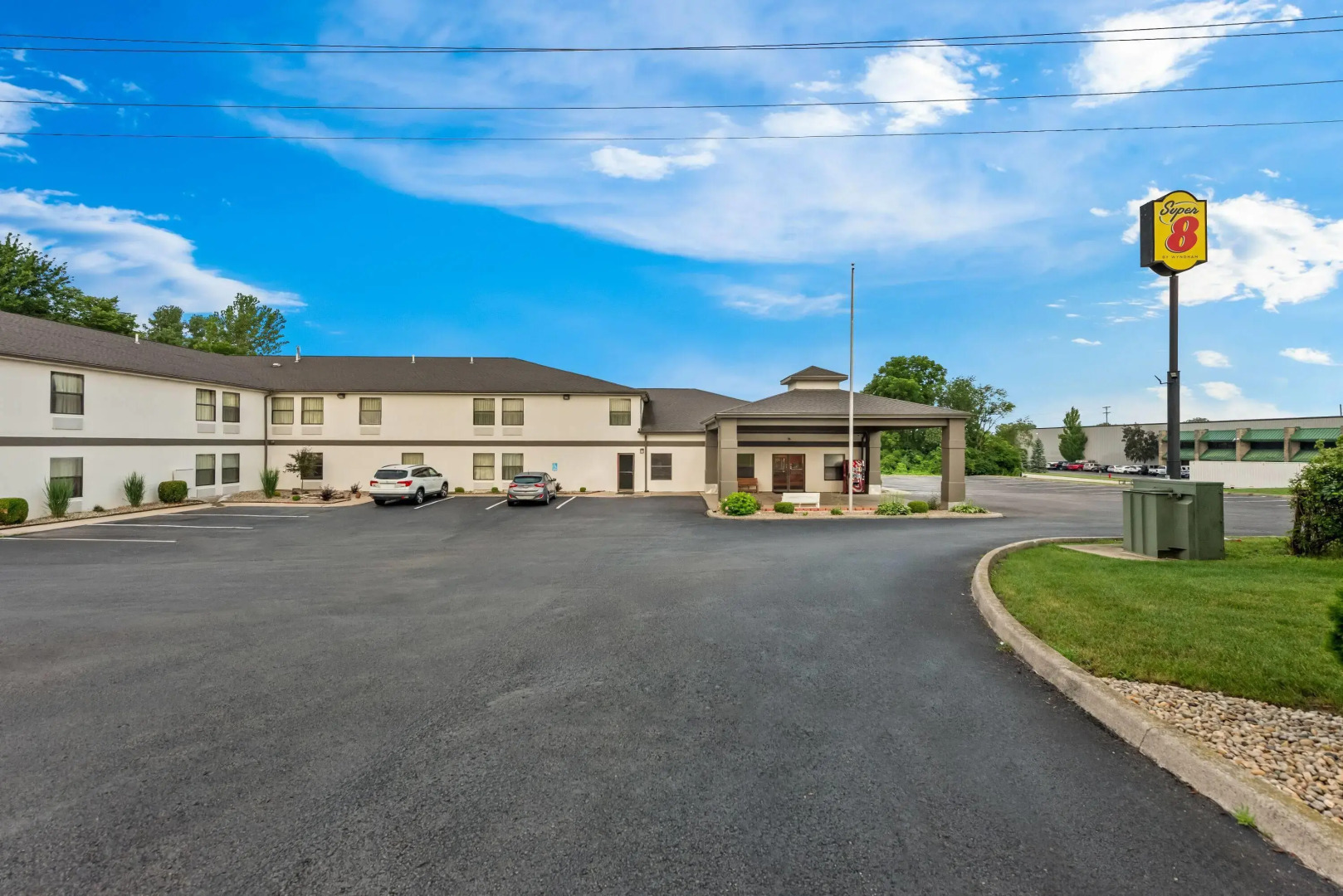Super 8 by Wyndham Bellefontaine