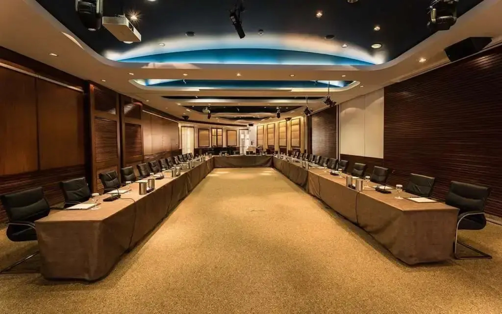 Columbia Beach Resort