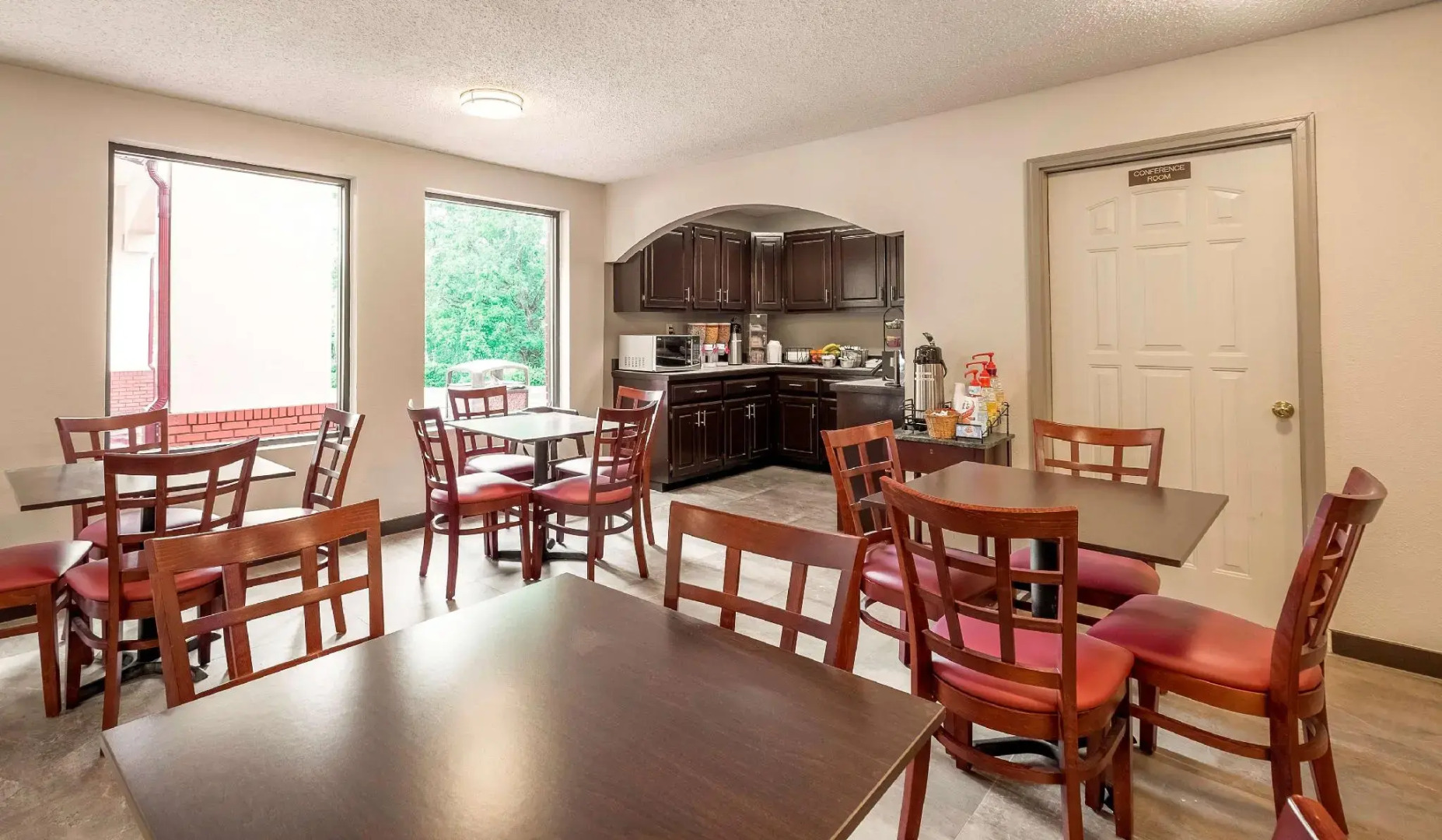 Red Roof Inn PLUS+ & Suites Opelika