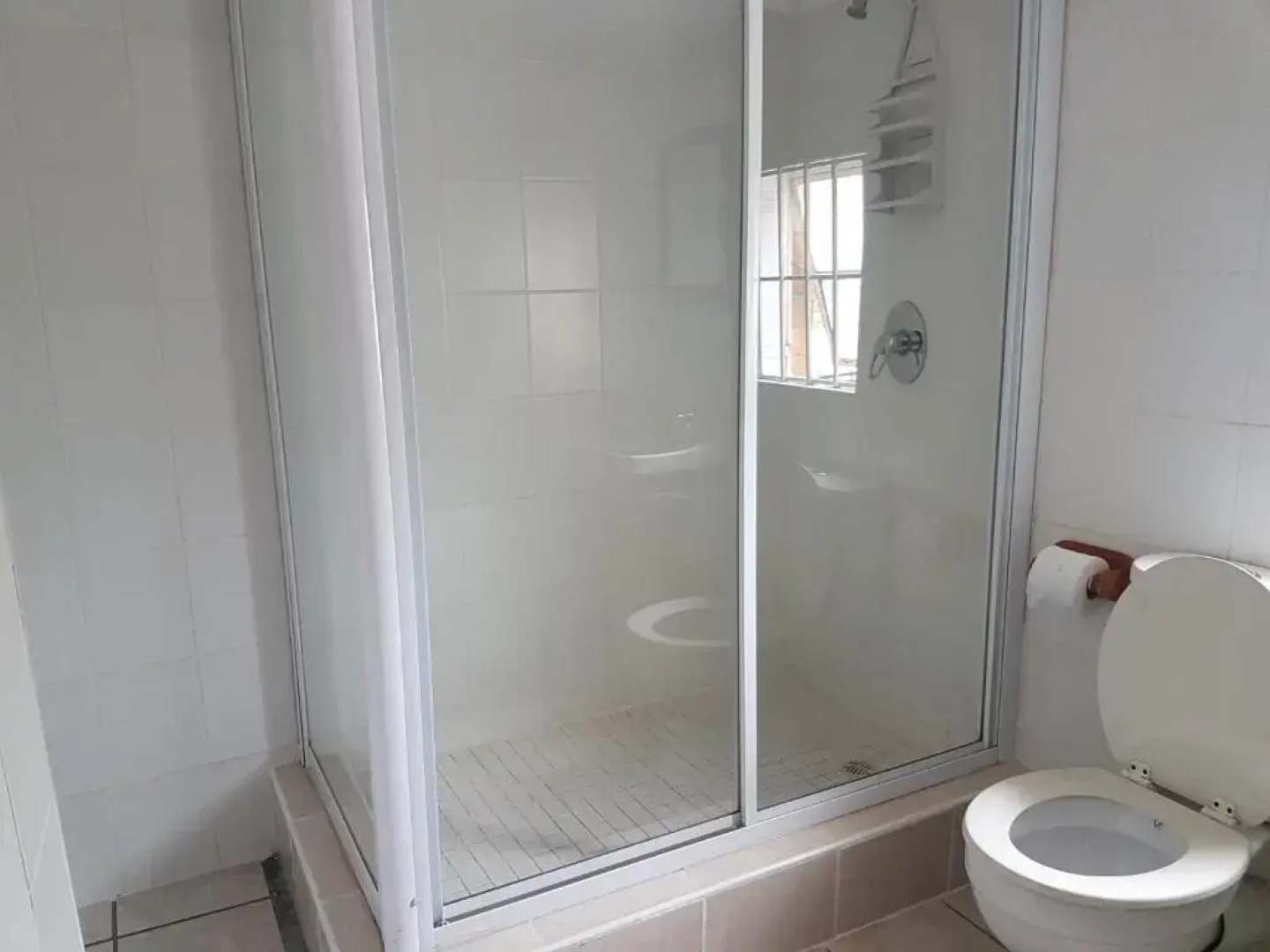 Stone Crescent Hotel