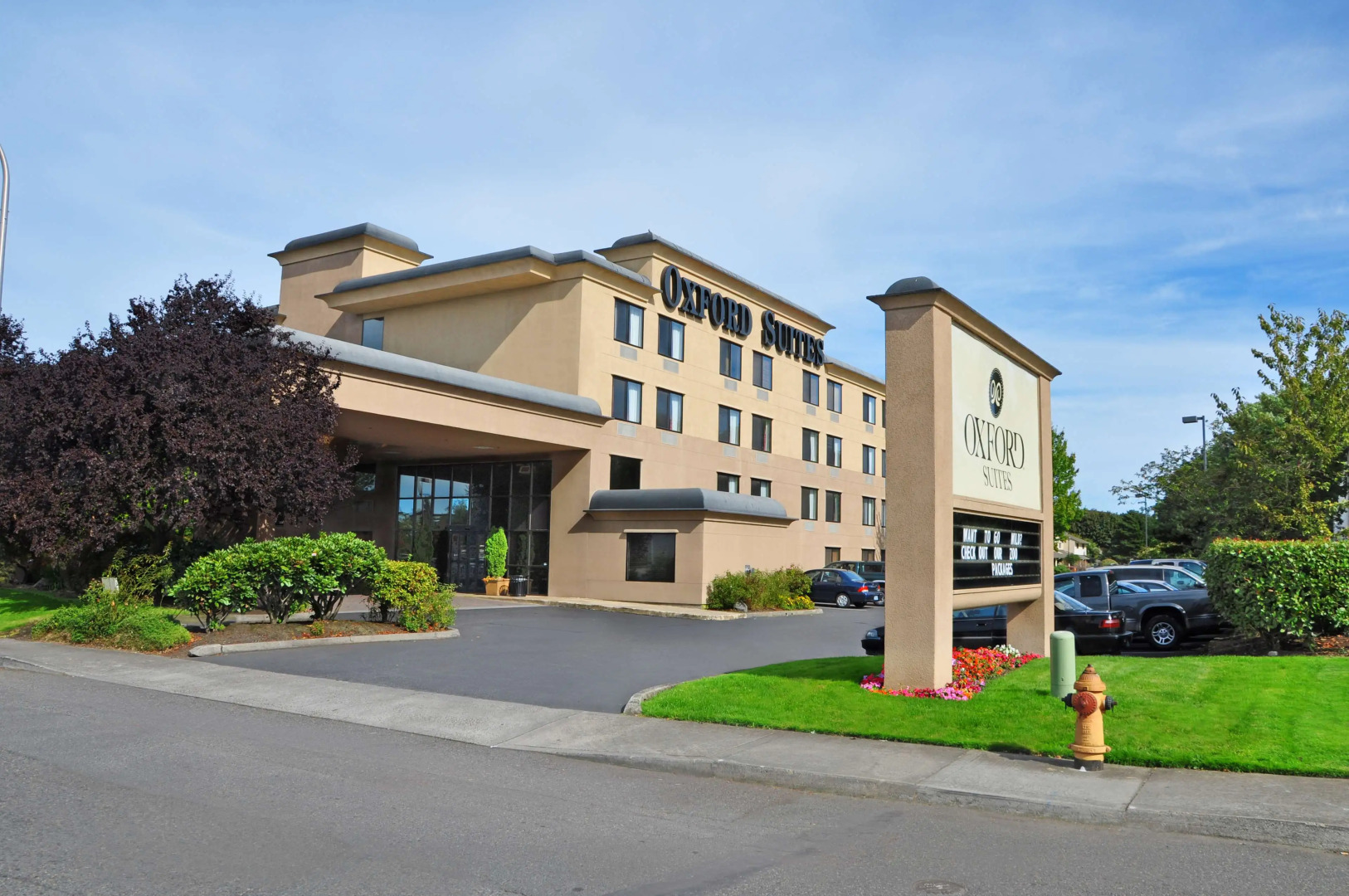 Oxford Suites Portland - Jantzen Beach