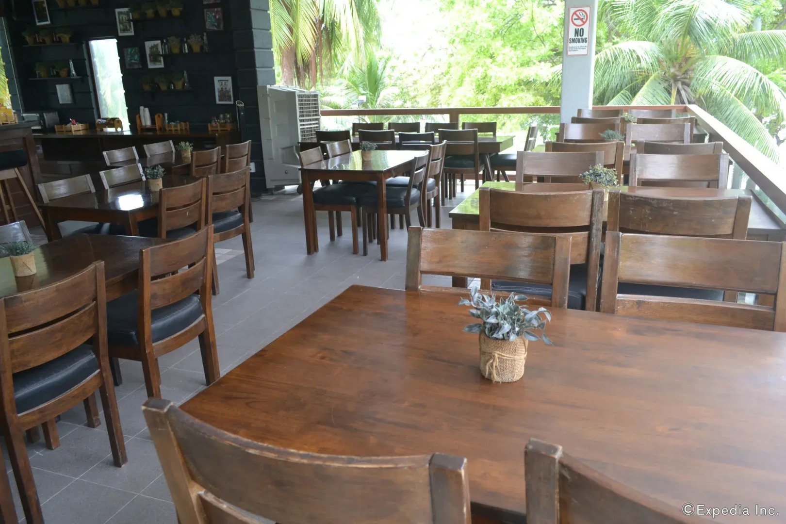 London Beach Resort and Hotel