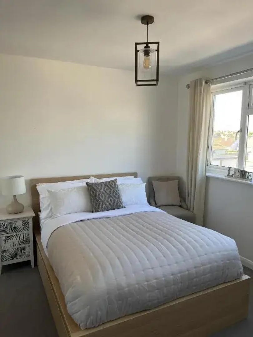 Sea Facing 2Bd Terraced Home - Peacehaven