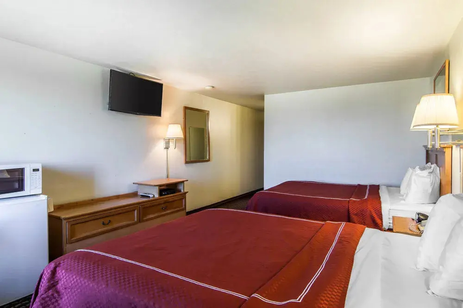 Rodeway Inn & Suites