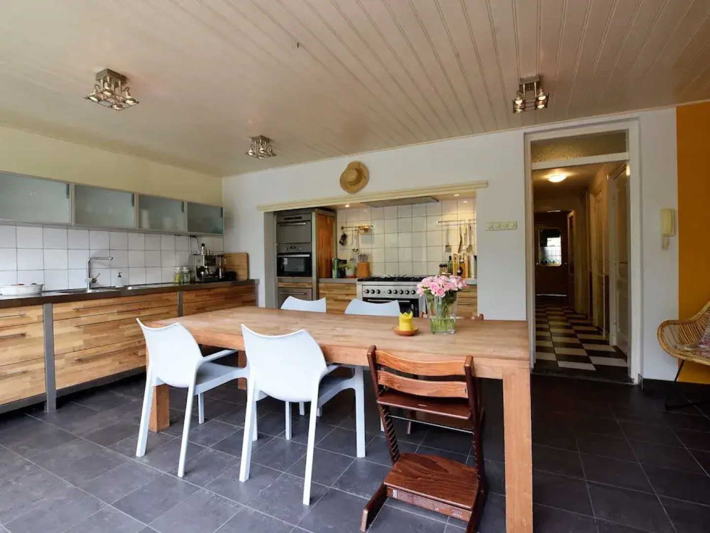 Quietly Located Mansion Near the Centre of The Hague