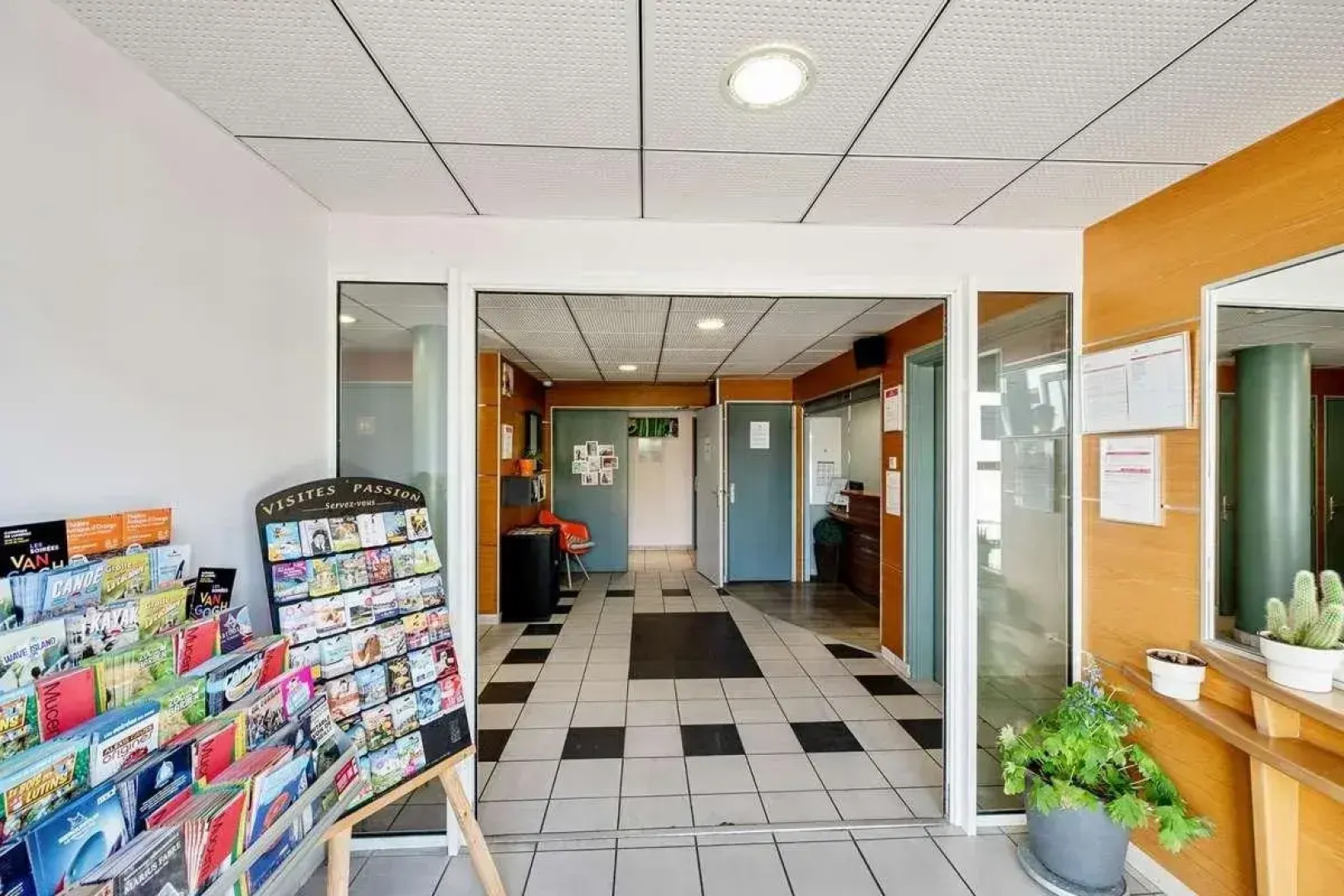 Appart City Marseille Aeroport