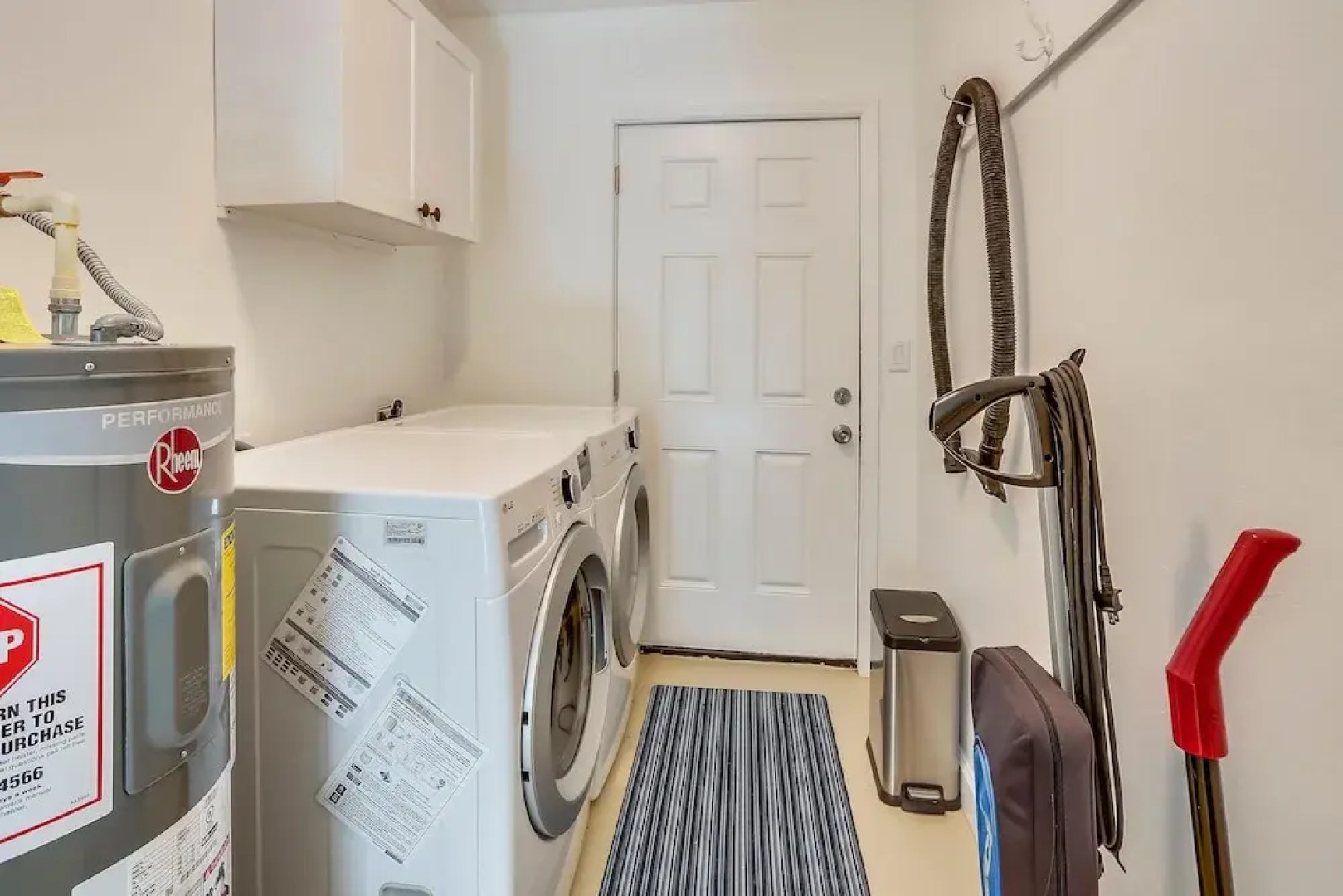 Bay Front Duplex 2br, Fishing Dock - Walk to Beach!