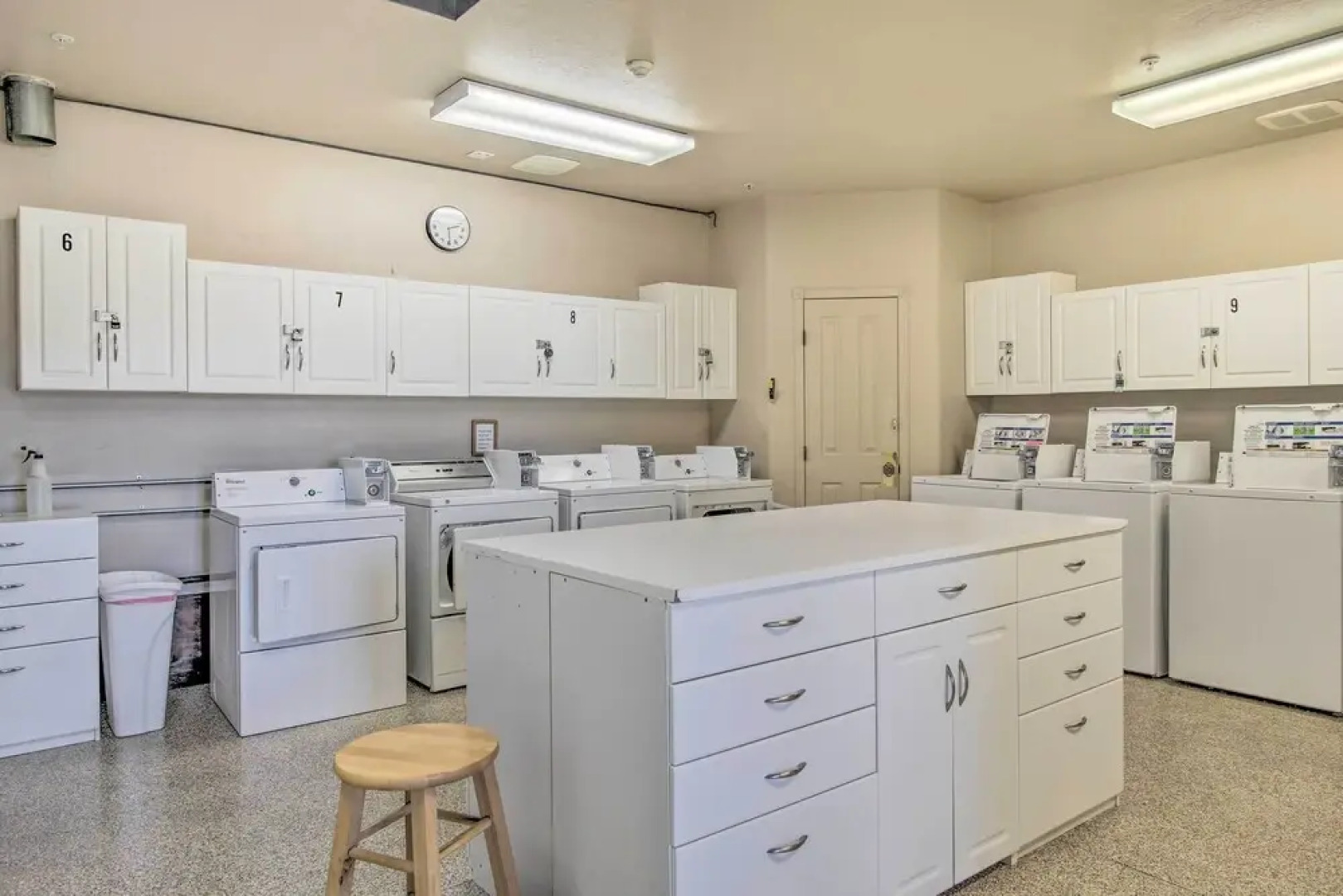 Pet-friendly Overgaard Condo: Porch & Lake Access