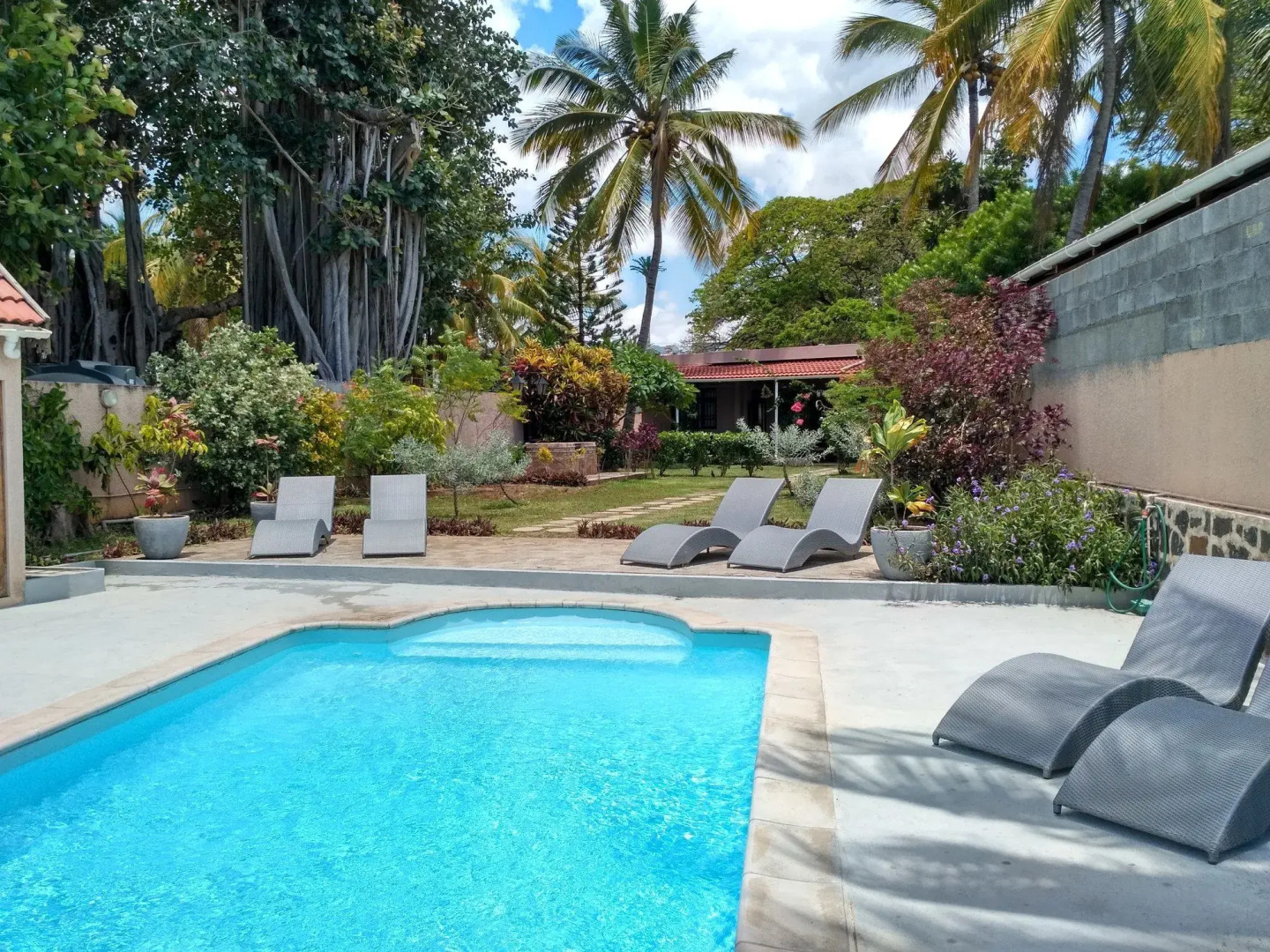 Villasun Beachfront Villa