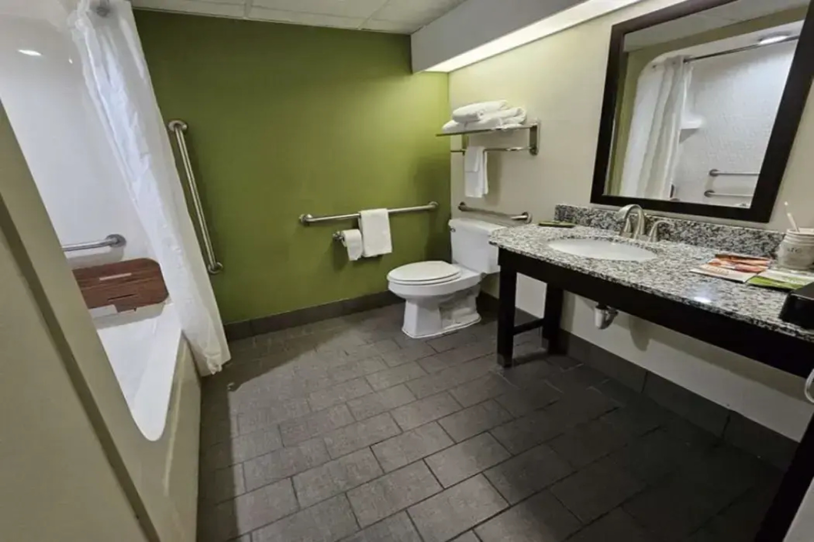 SureStay by Best Western Summerville Flowertown