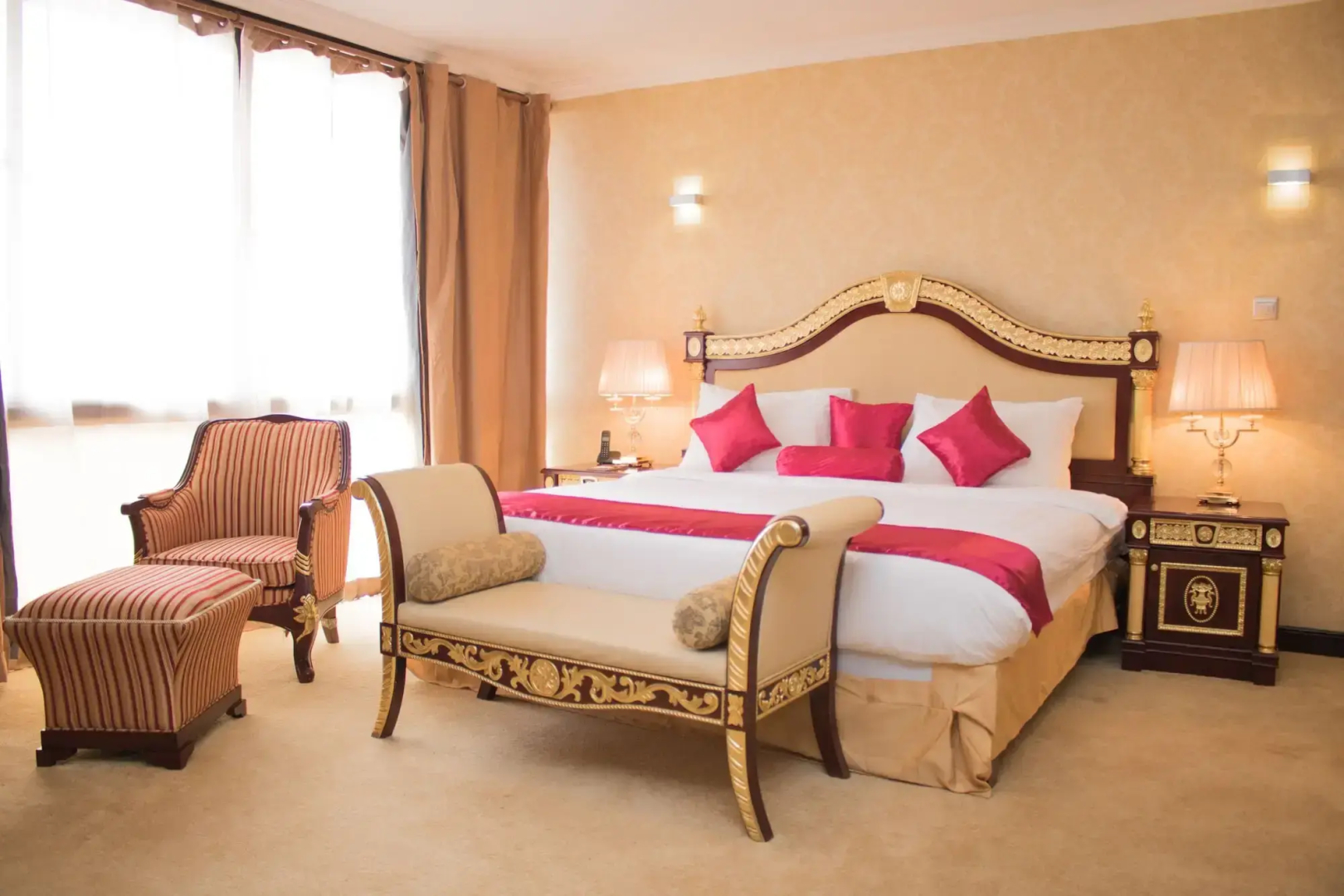 Simama Hotel