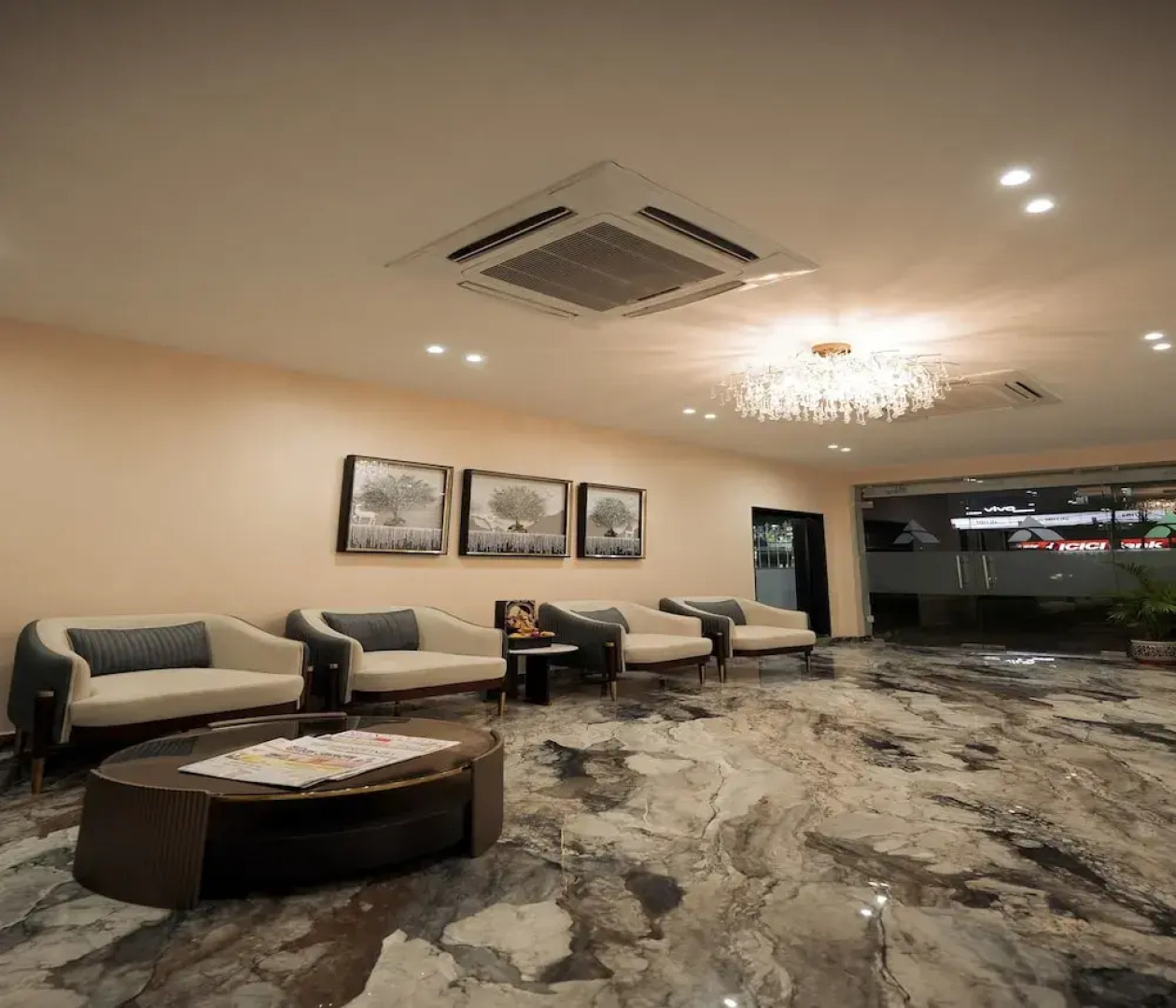 Hotel The Avoir Asansol