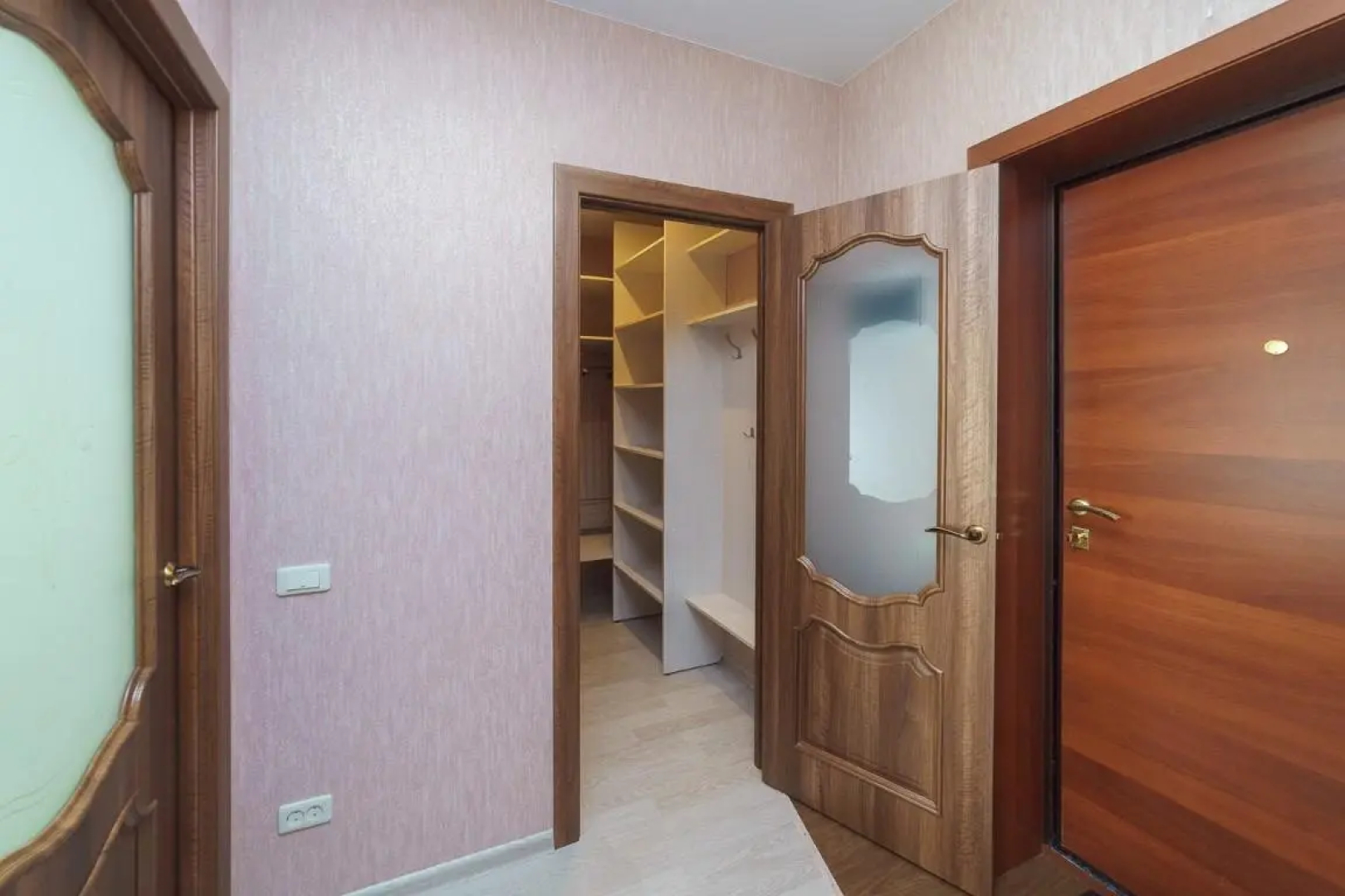 Home Hotel (Хоум Отель) на Шахтеров 74Б