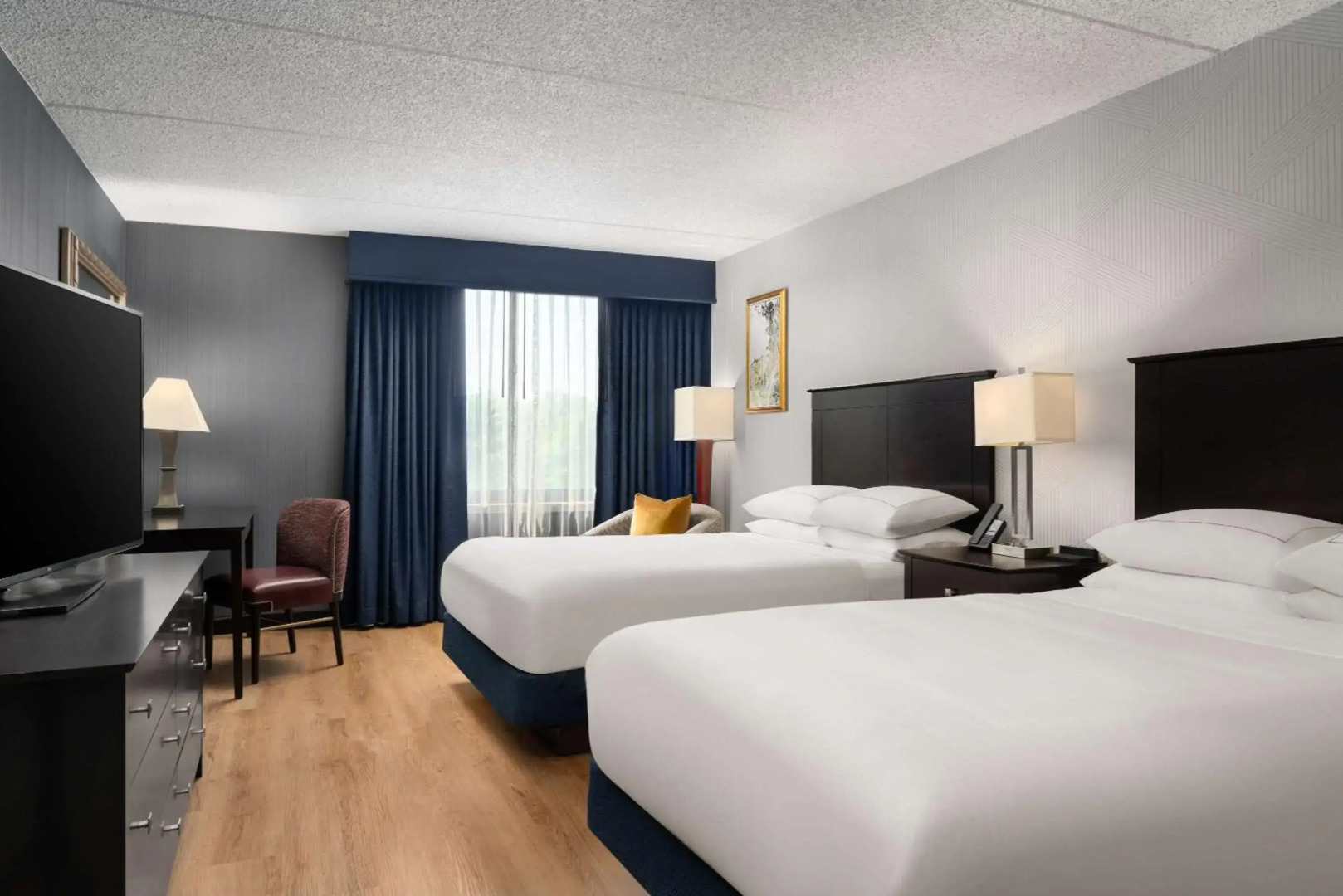 DoubleTree by Hilton Hartford - Bradley Airport