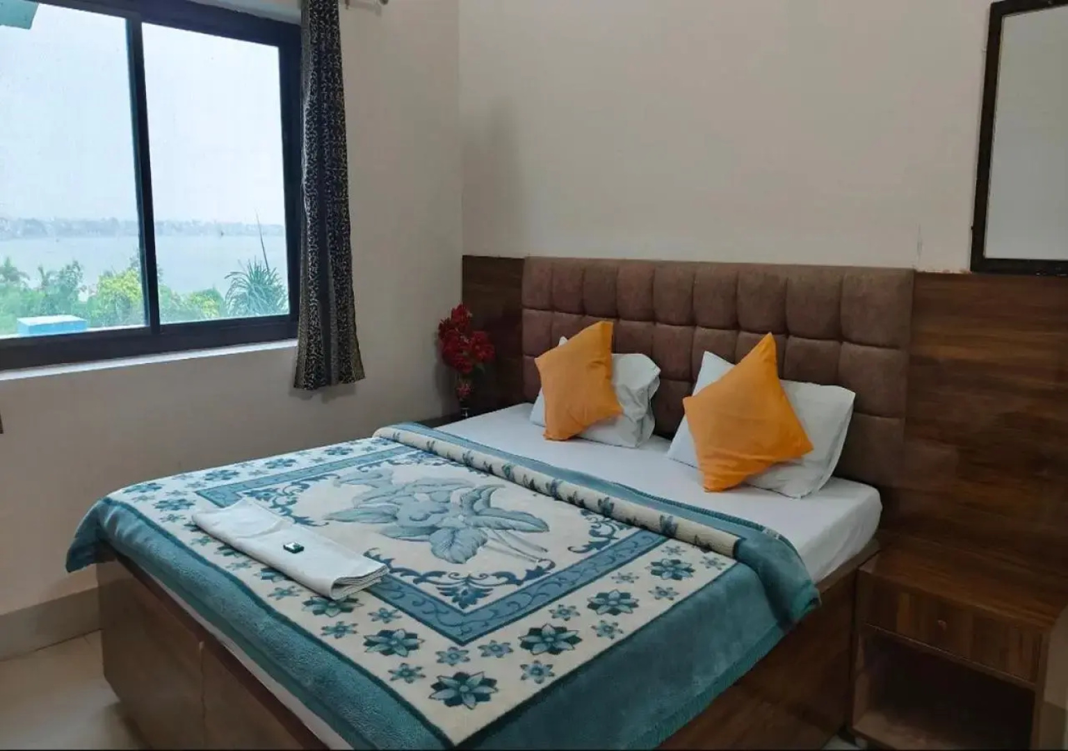 Shri Yoga Mandir Guest House