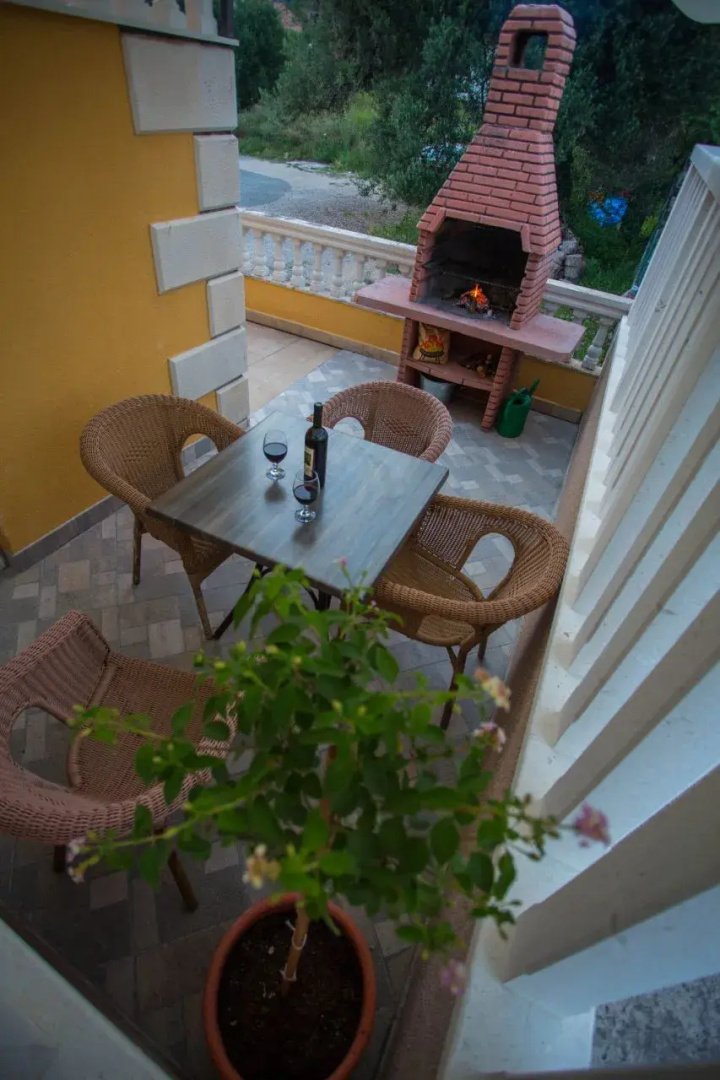 Apartment Dami - 100m from the sea A2 Earth Orebic, Peljesac peninsula