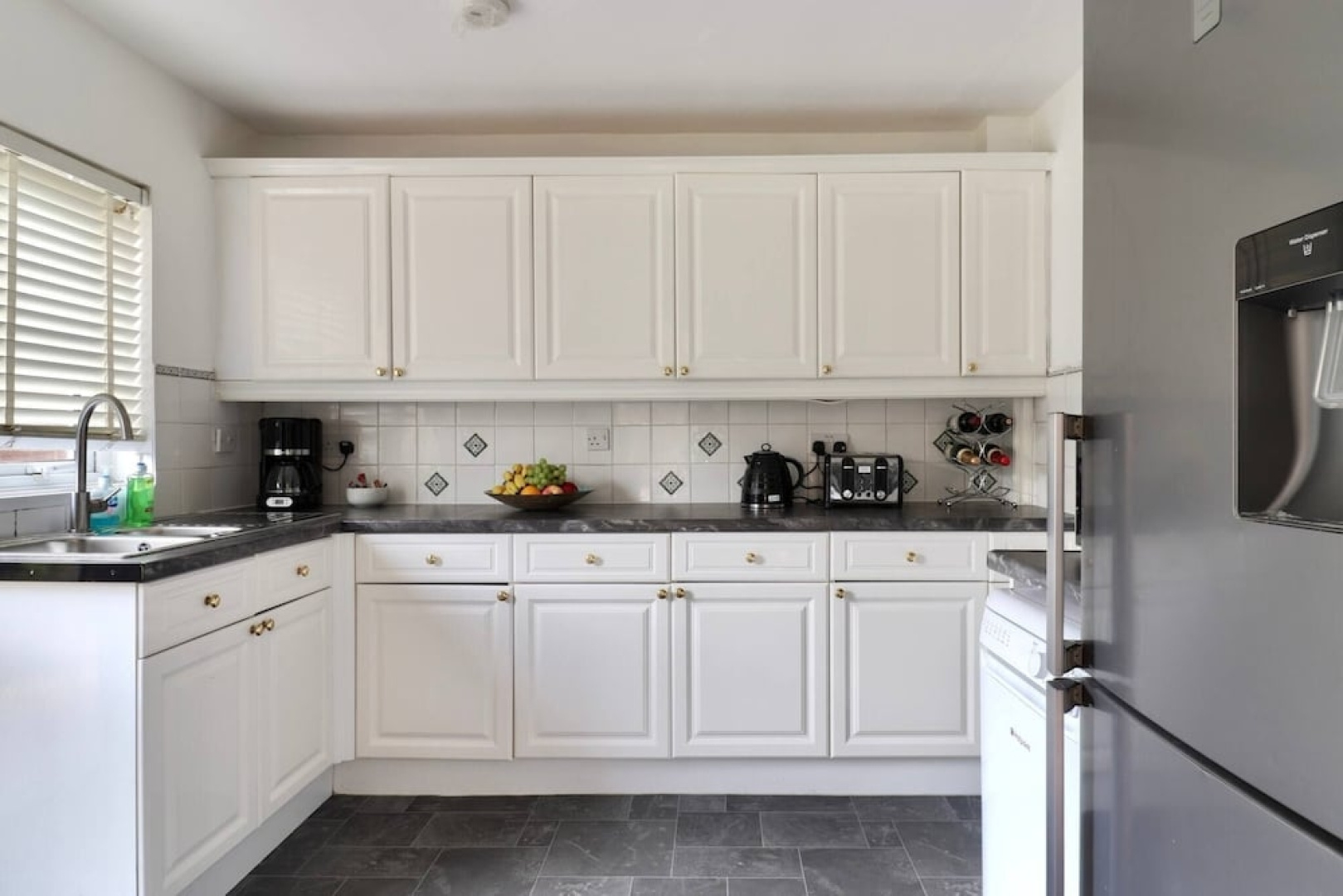 Skyvillion - Valley Way - 3bed House In Stevenage