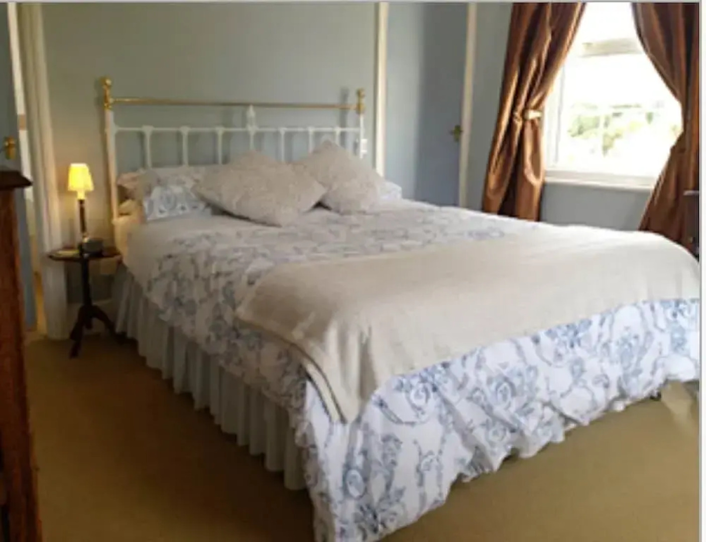 Holly House Bed & Breakfast