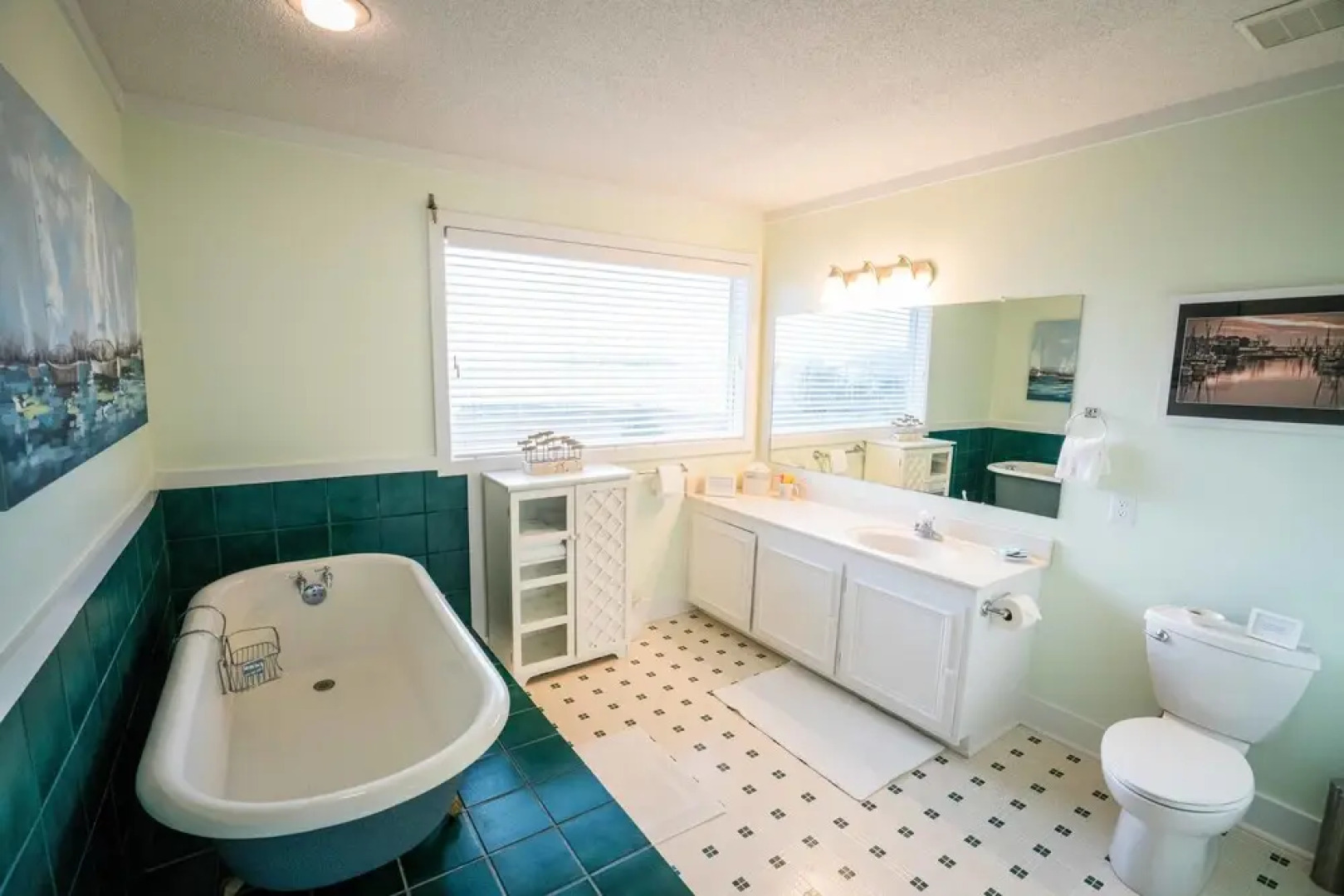 Harborlight Guest House