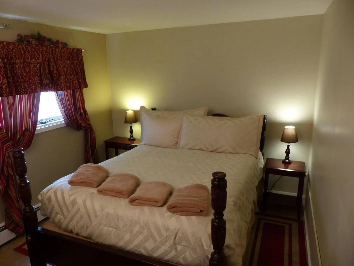 Bent Prop Inn & Hostel Downtown