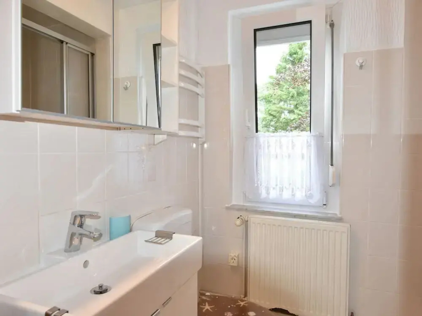 Ferienhaus mit Grossem Garten