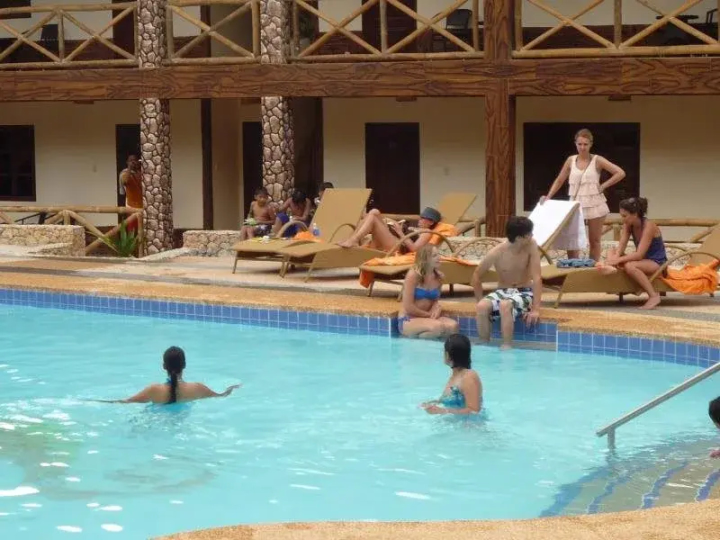 Nataasan Beach Resort and Dive Center