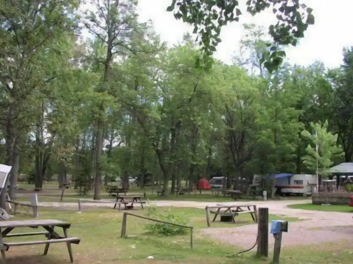 Jell-E-Bean Campground and Trailers
