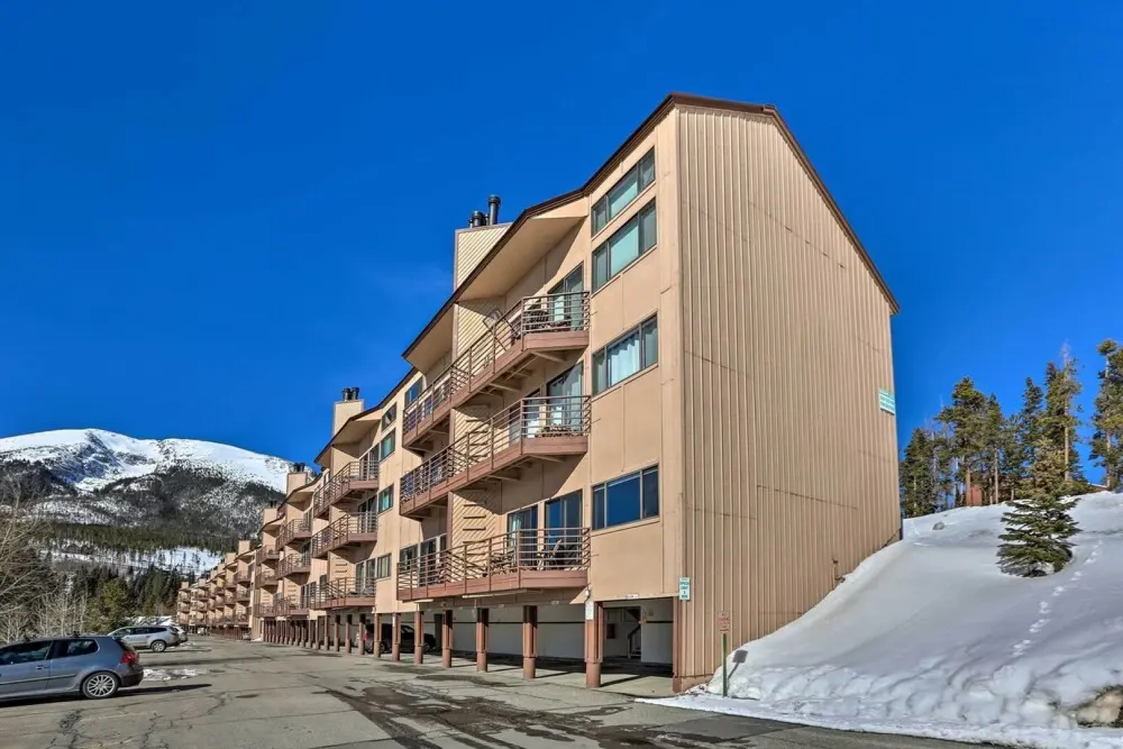 Near Hiking: Mtn-view Condo in Silverthorne!