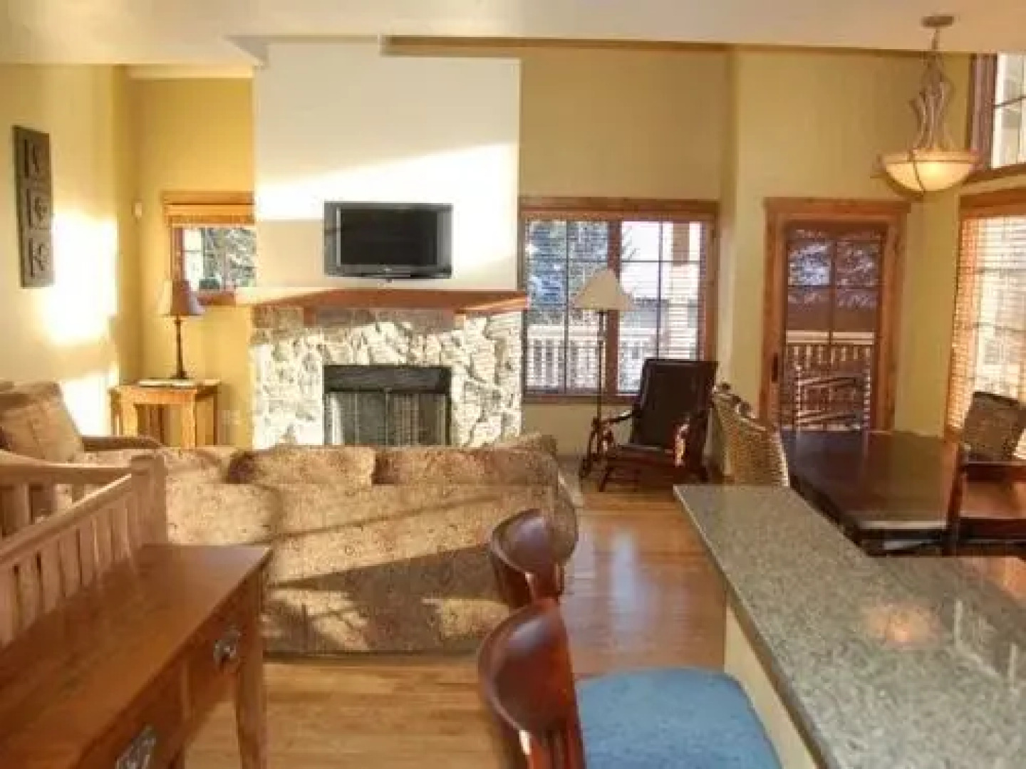 Golden Bar Townhome 39