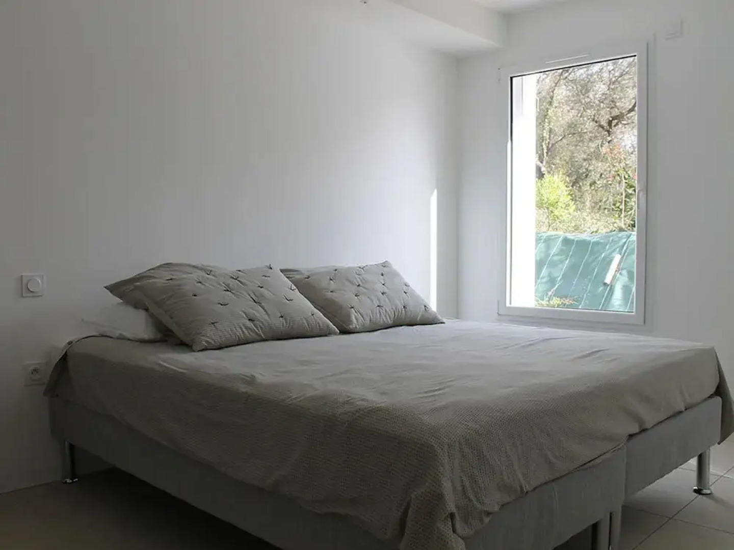 Villa With High-end Kitchen, Jacuzzi & Pool in Longeville sur mer