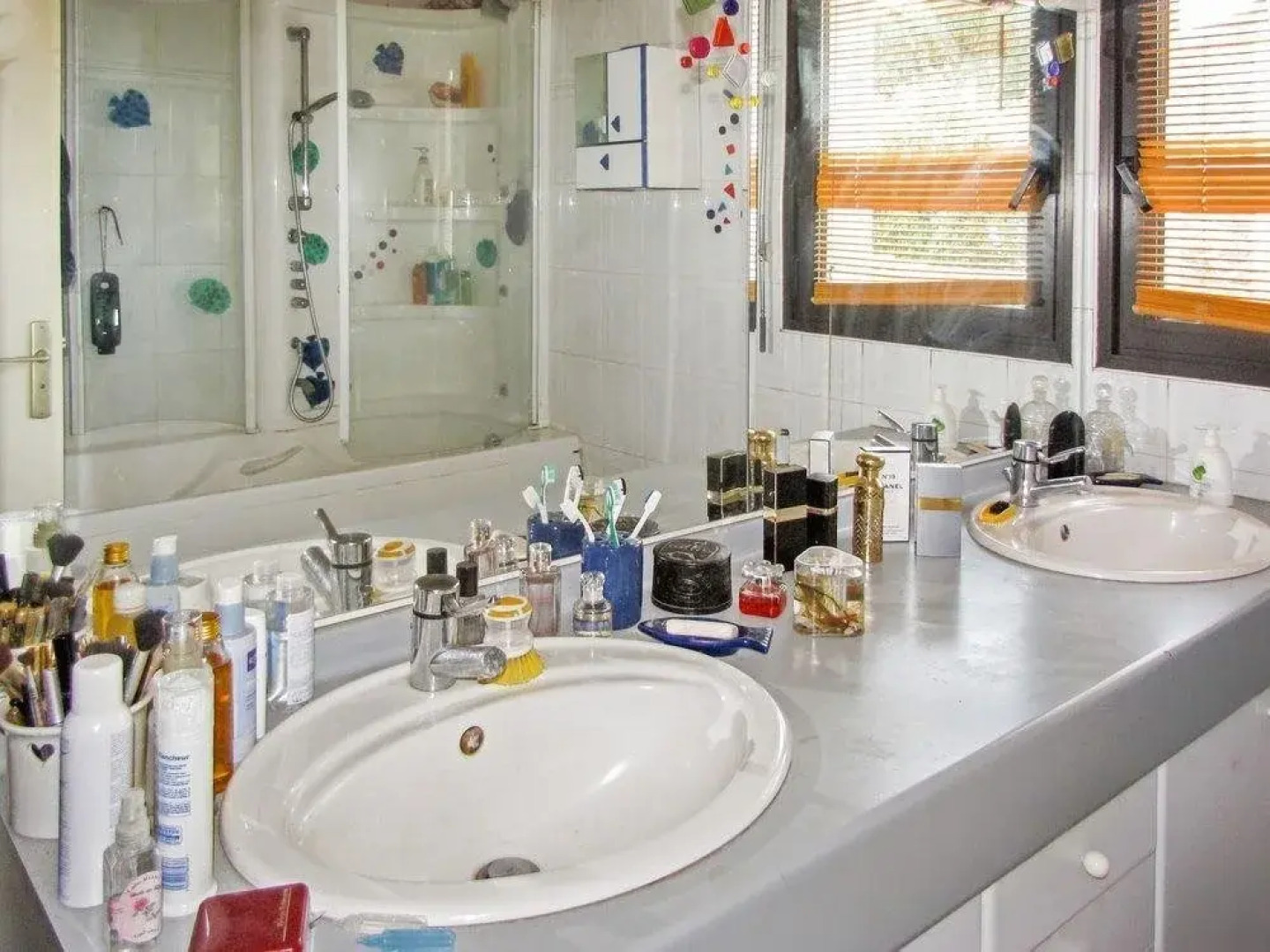 Idyllic house near the sea