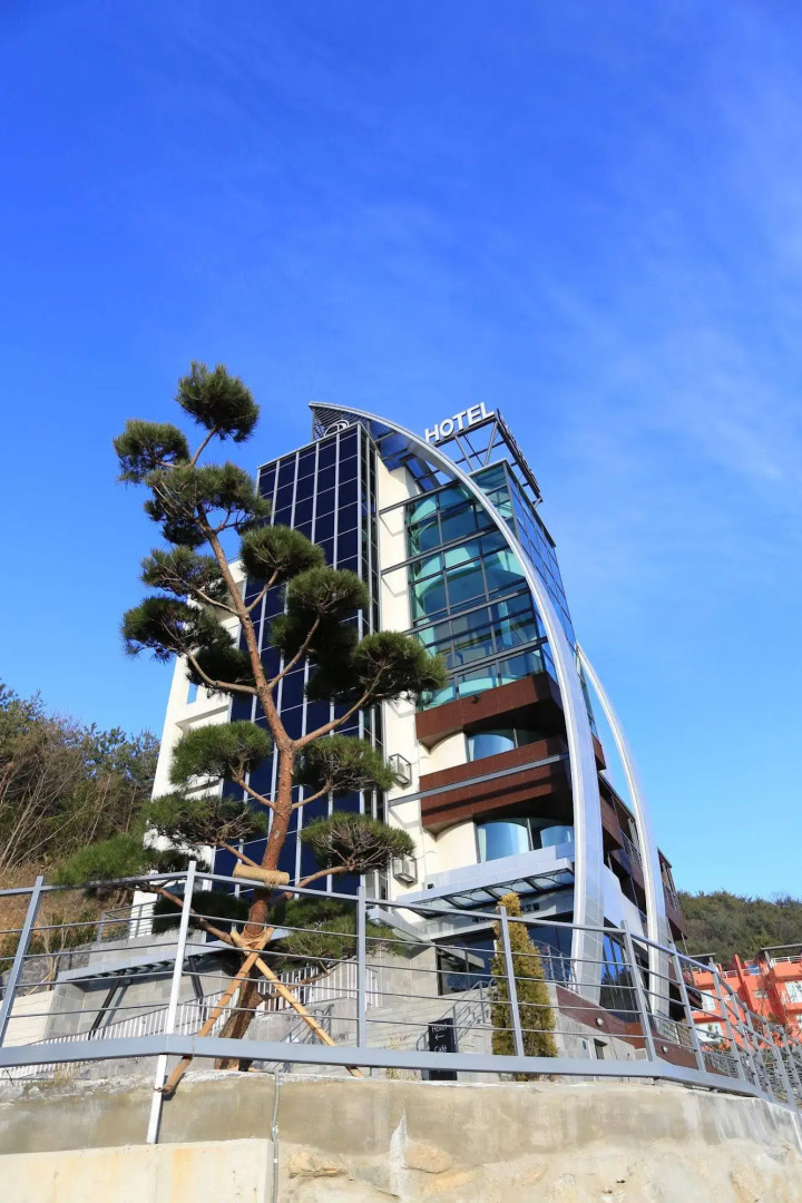 Radiance Tourist Hotel