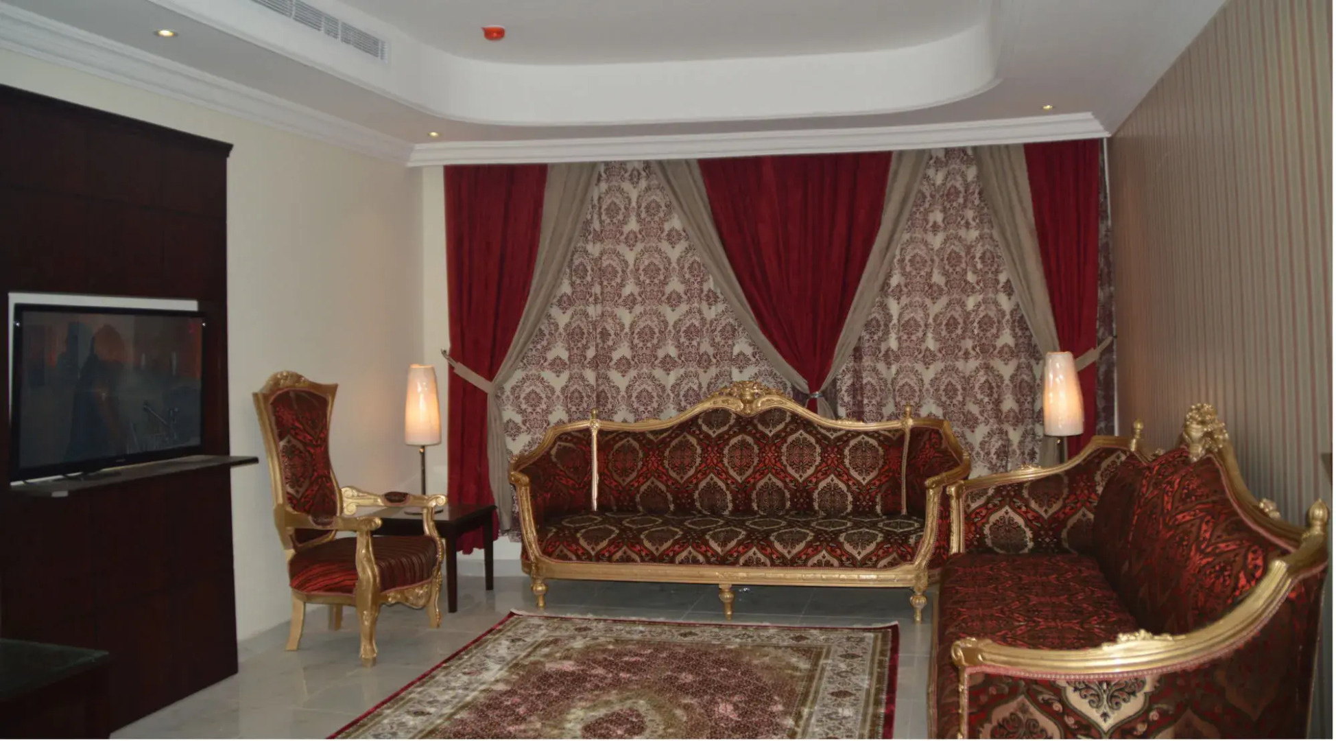 Julanar Alsharq Suites