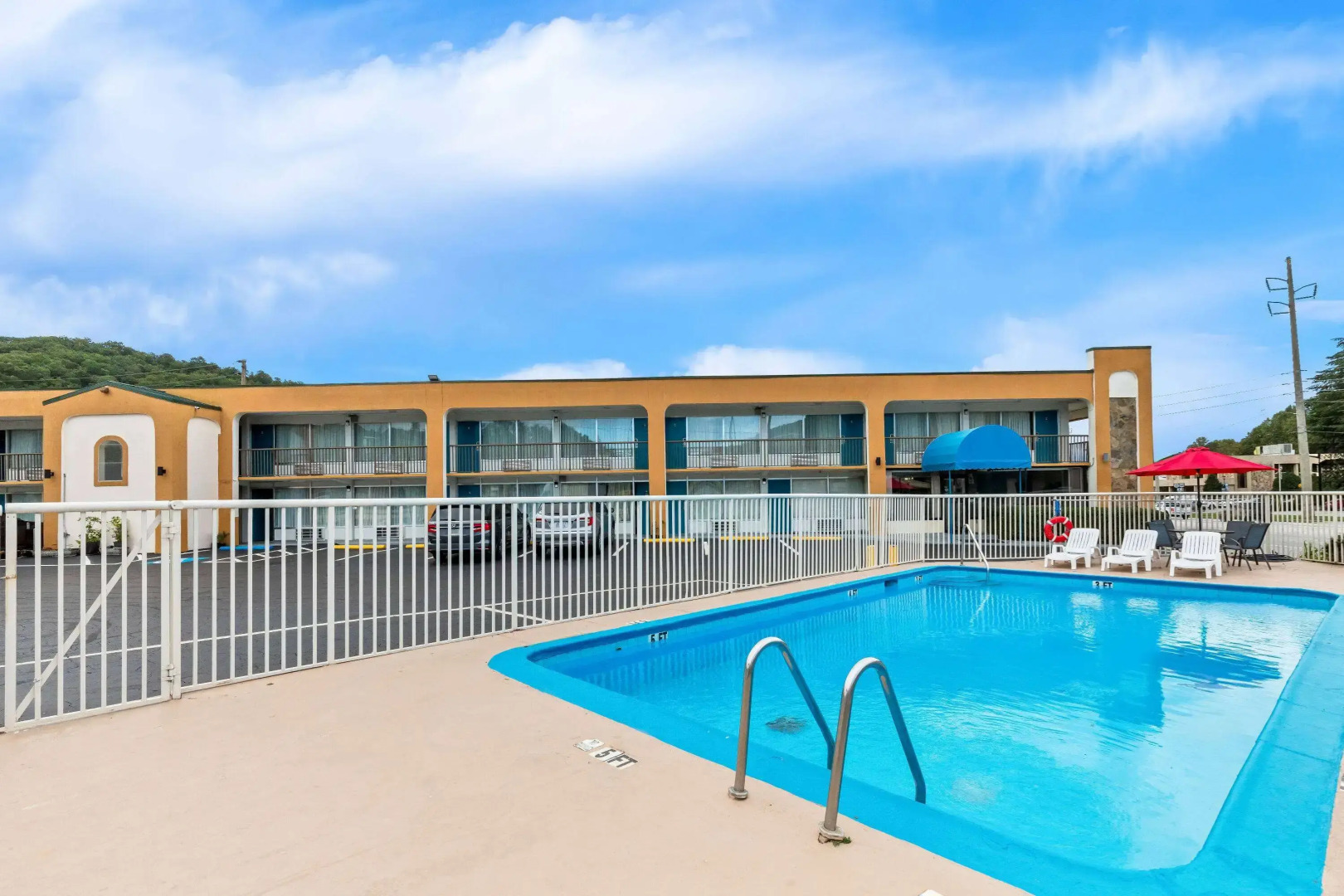 Days Inn by Wyndham Clayton