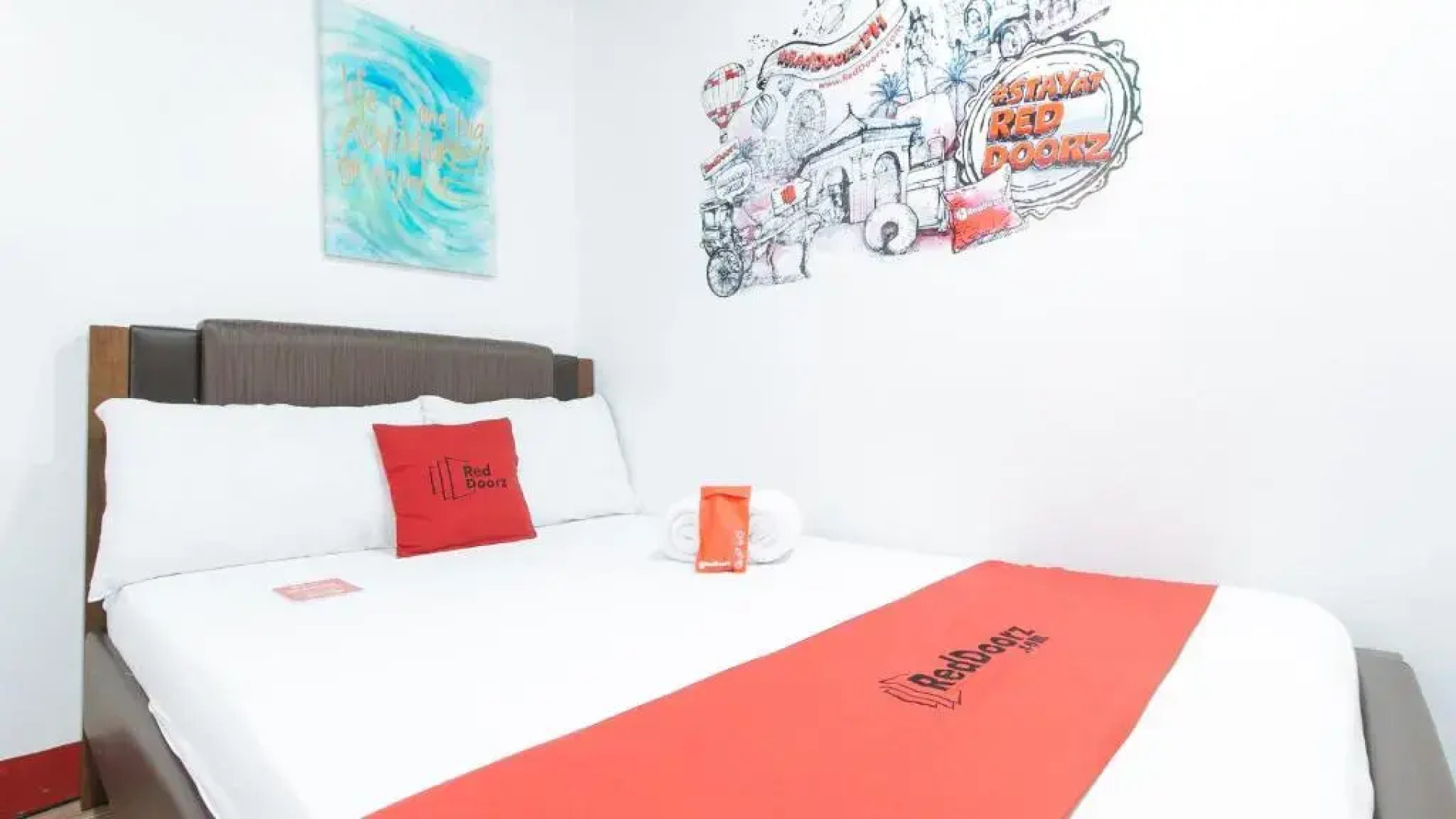 RedDoorz near Quirino Station