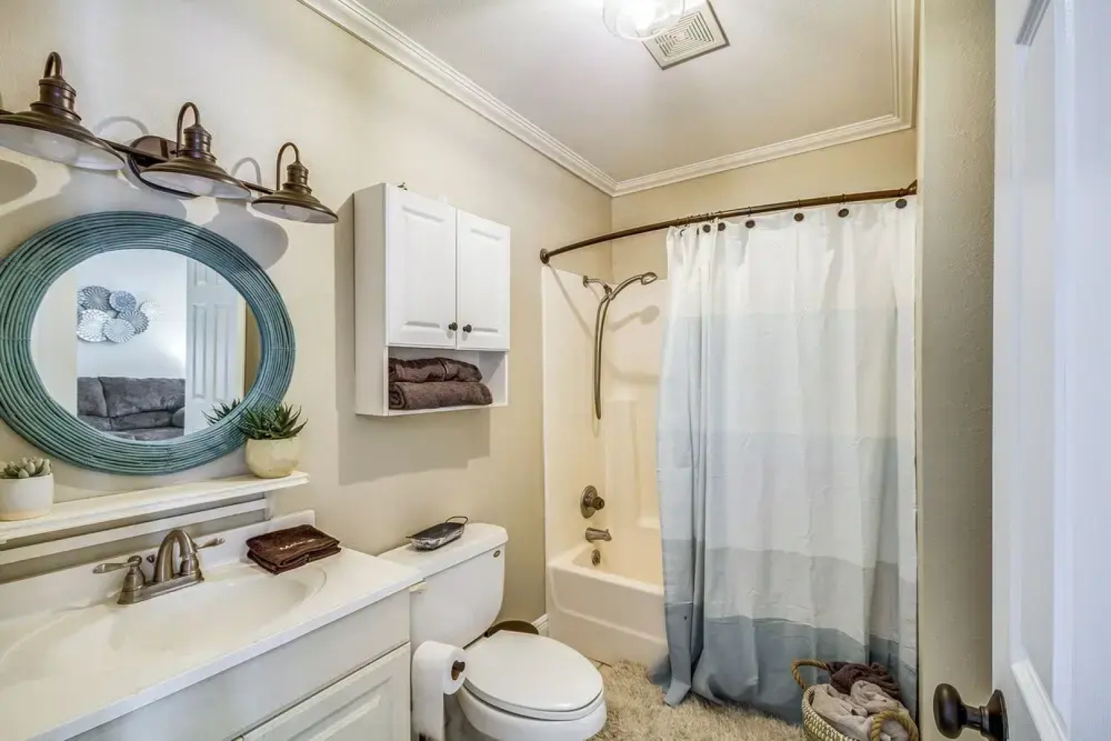 Waveland Retreat w/ Yard: Walkable Location