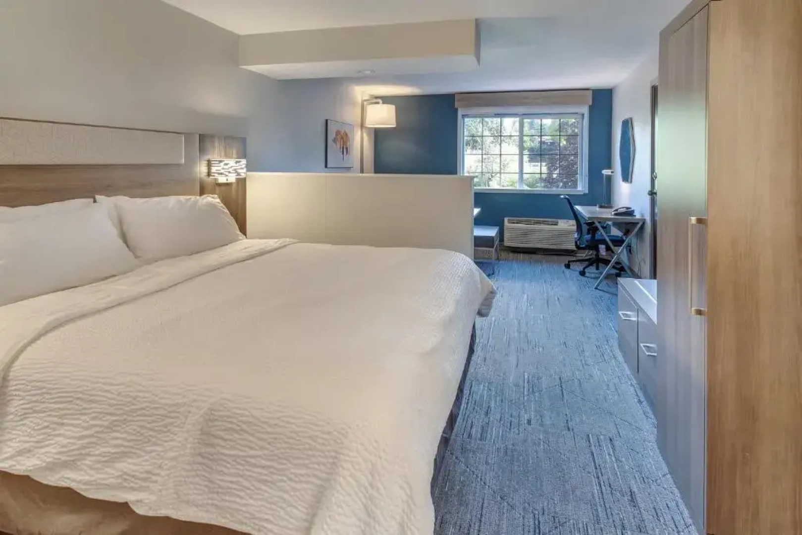 Comfort Inn & Suites-Columbia Gorge West