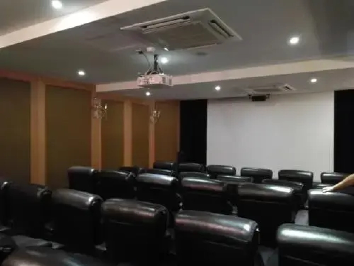 Orchard Wellness Safari Suites