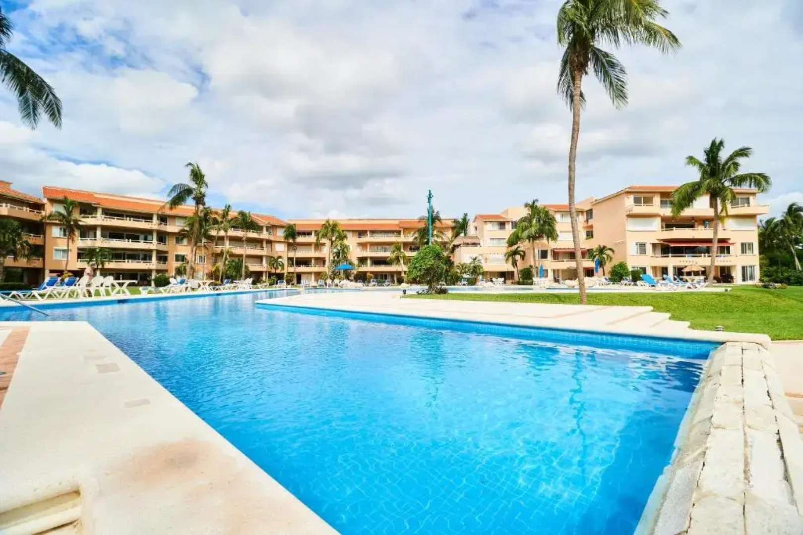 Peaceful Rustic Apartment Beachfront Swimming Pool Terrace Awesome Amenities