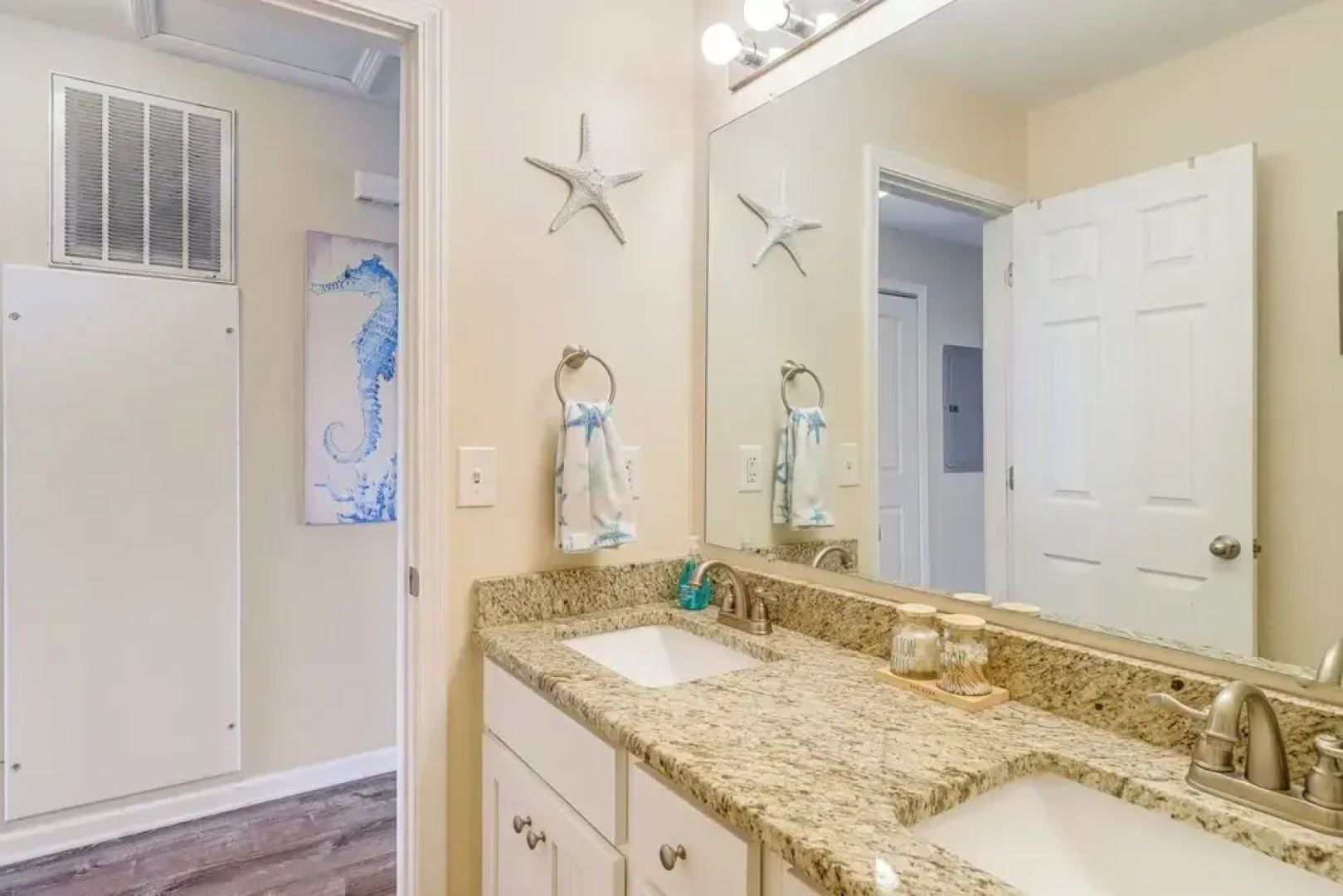 Walk to Beach: Family-friendly Surf City Condo!