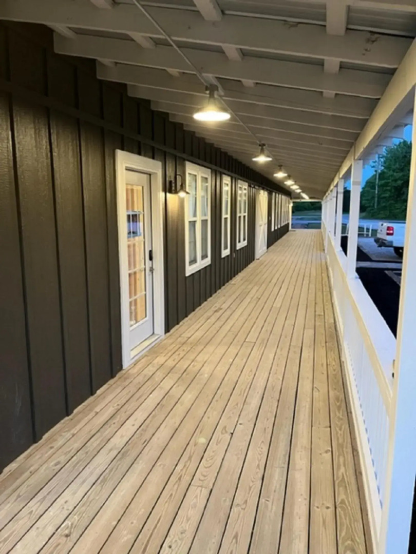 Greeter Falls Lodge Suite 4