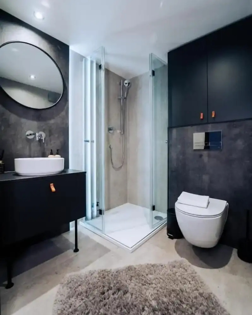 Golden Circle Domes - Lake View