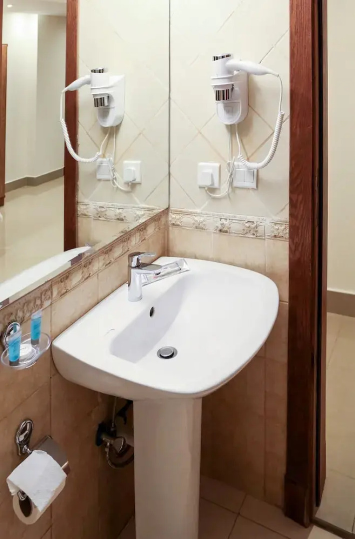 Capital O 145 Sendan Residence