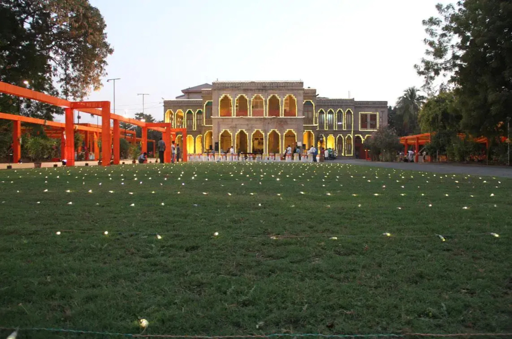 Nilambag palace