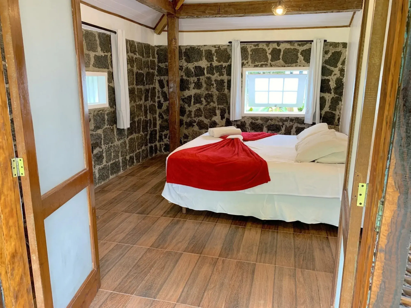 VELINN Pousada Bromélias