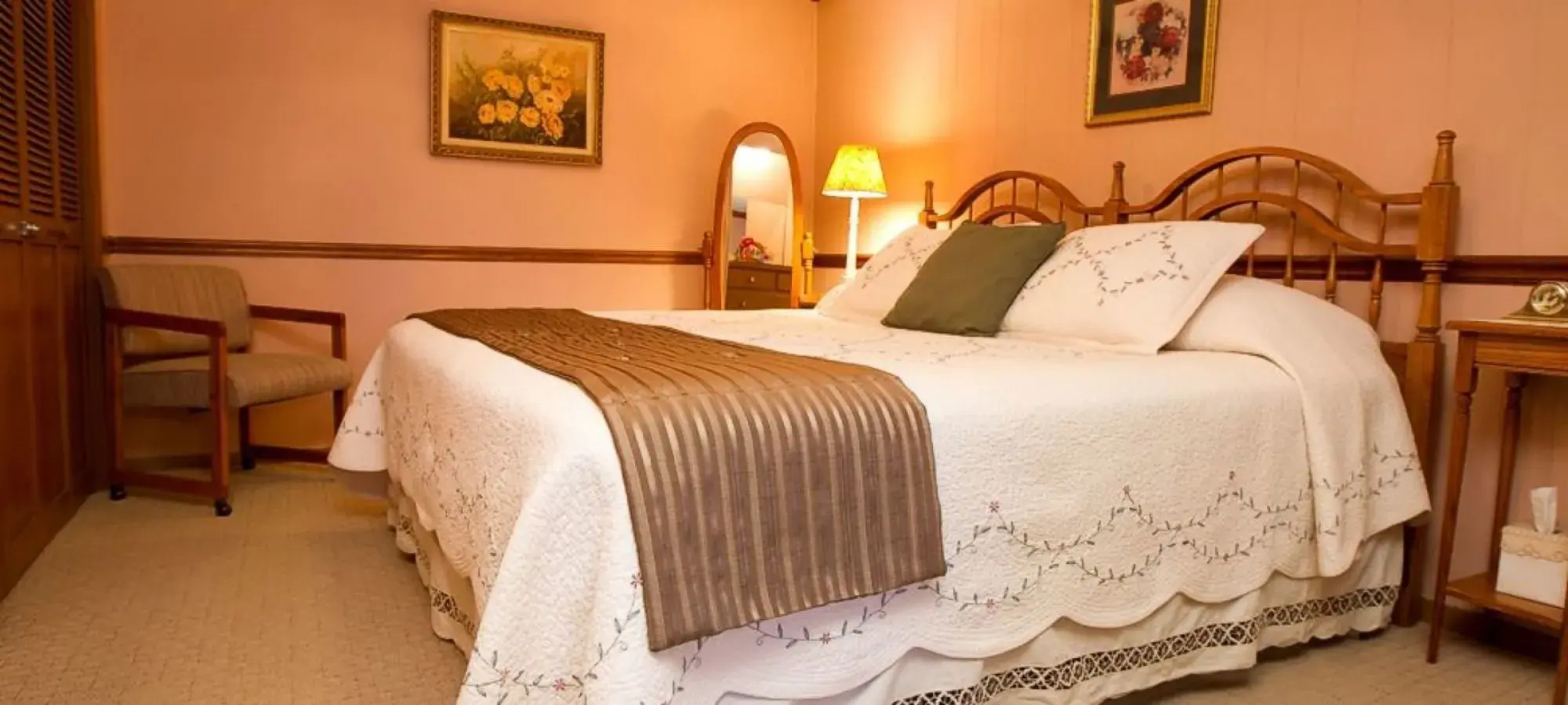 Red Bud Cove Bed & Breakfast Suites