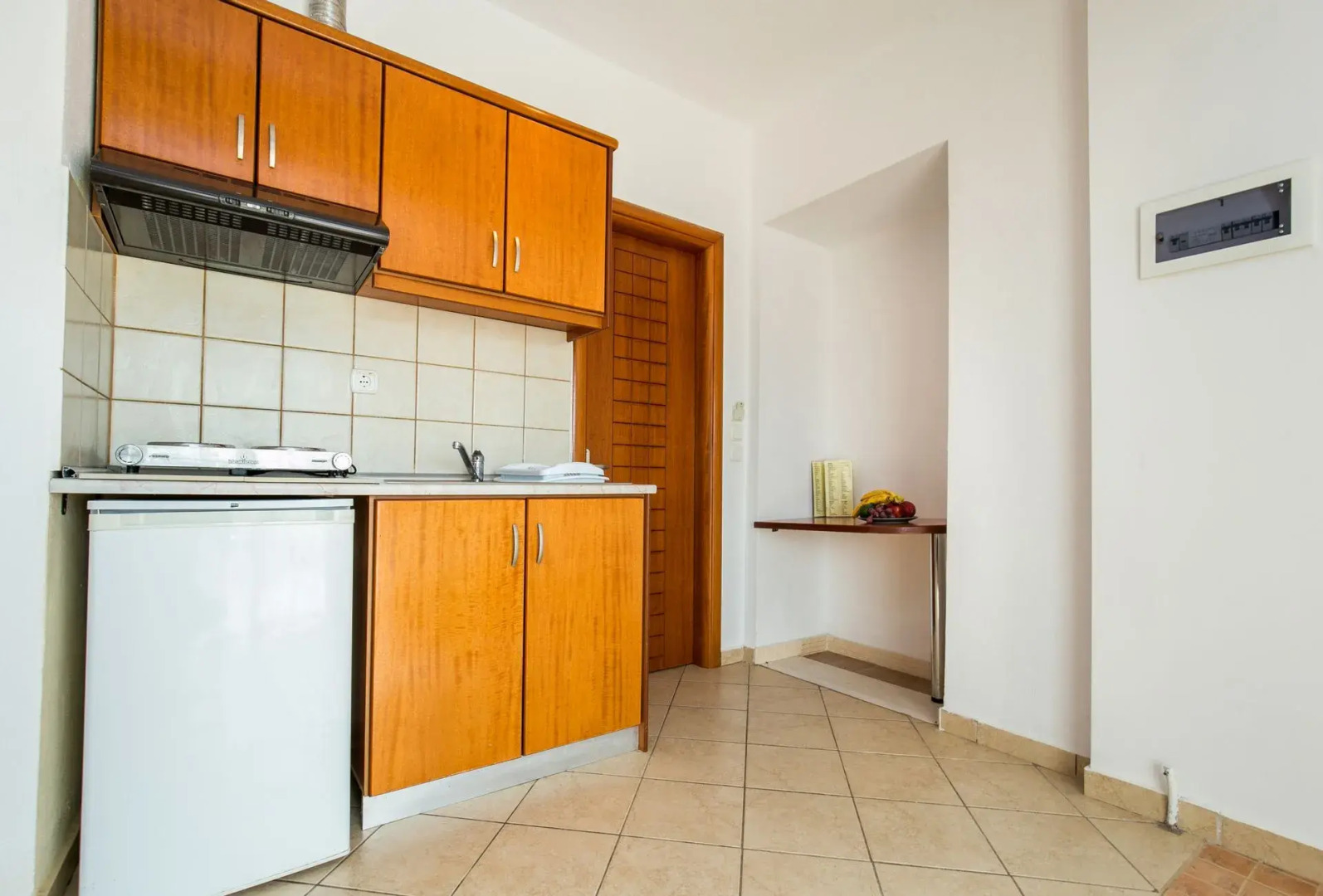 Kapahi Sea View Apartments & Suites