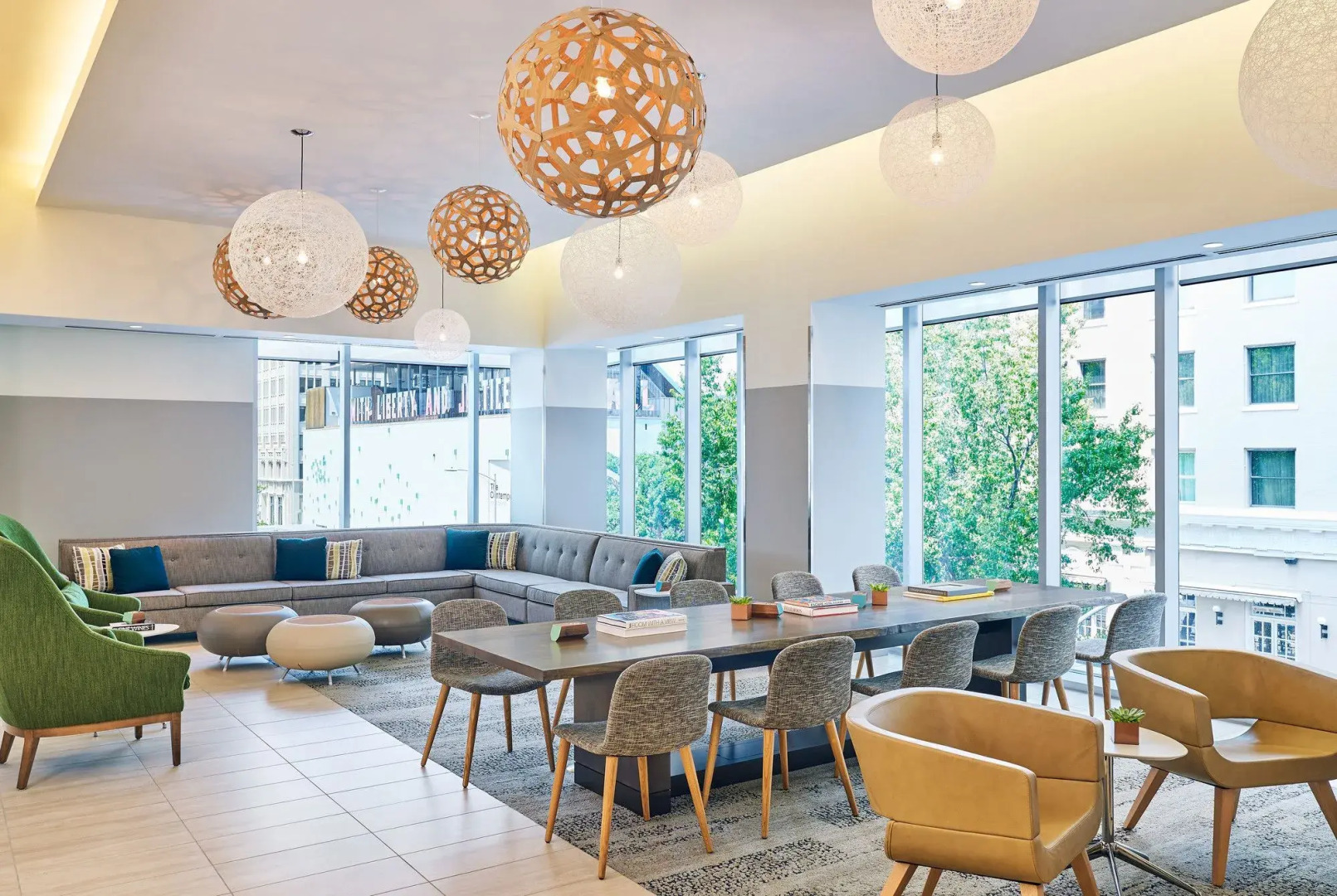 Element Austin Downtown